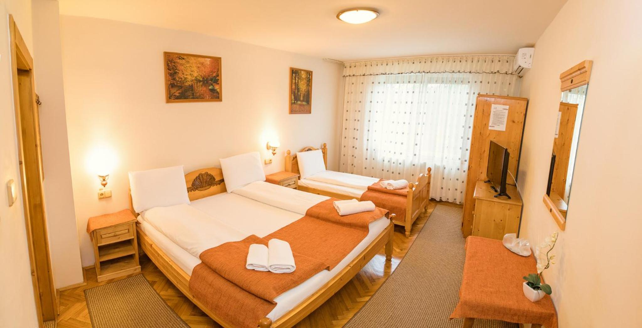 Triple Room - Photo 2