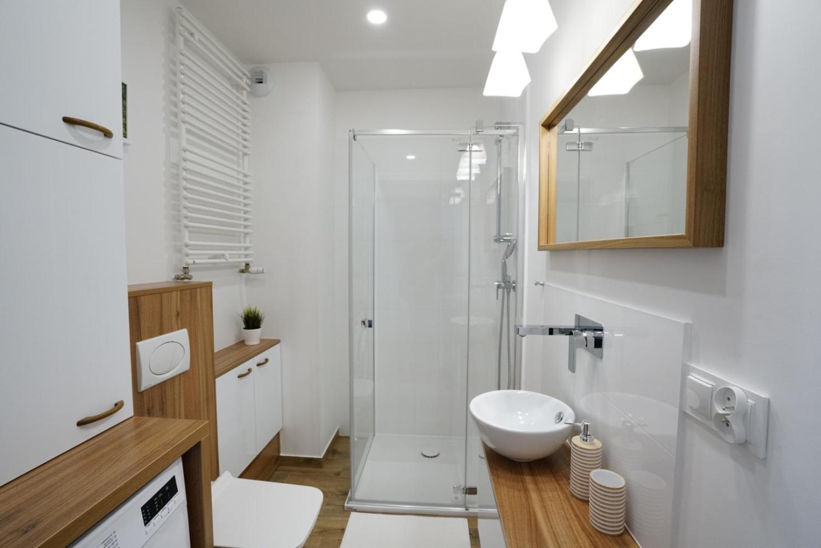 One-Bedroom Apartment - Photo 13