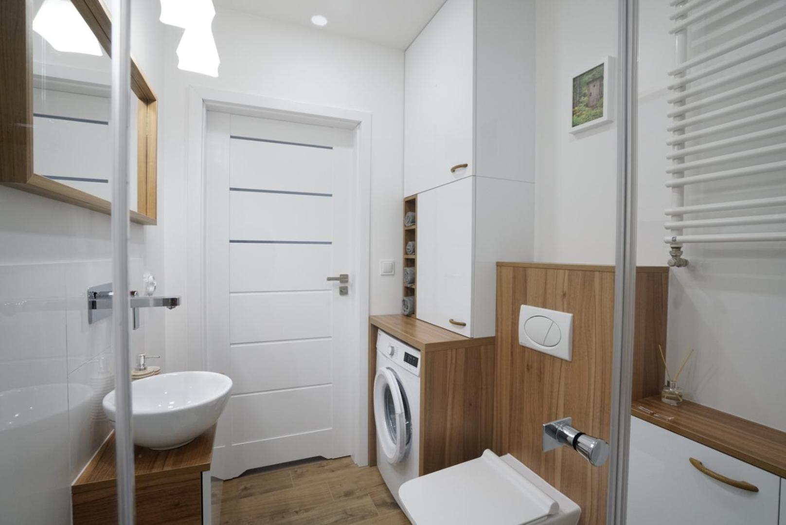 One-Bedroom Apartment - Photo 7