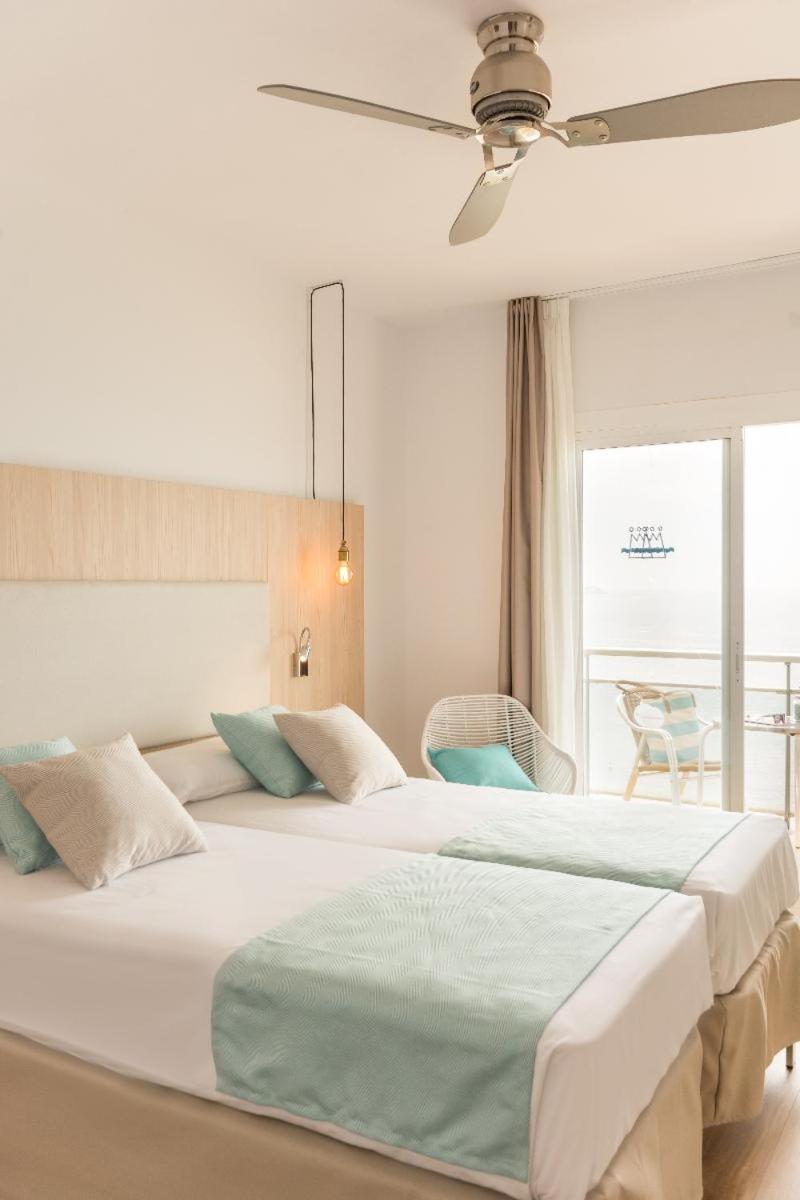 Double Room with Sea View - Photo 15