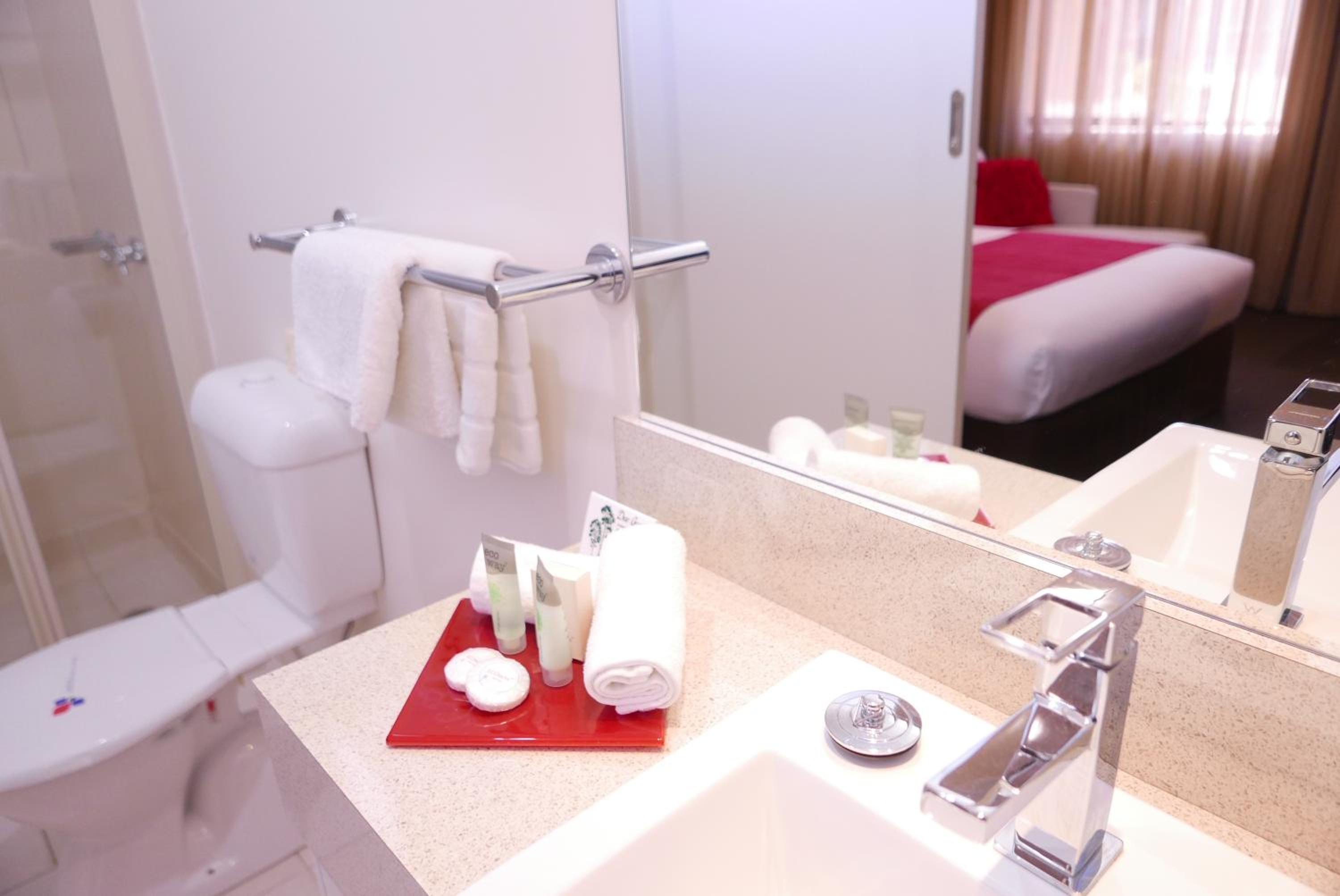 Economy Queen Room photo 3