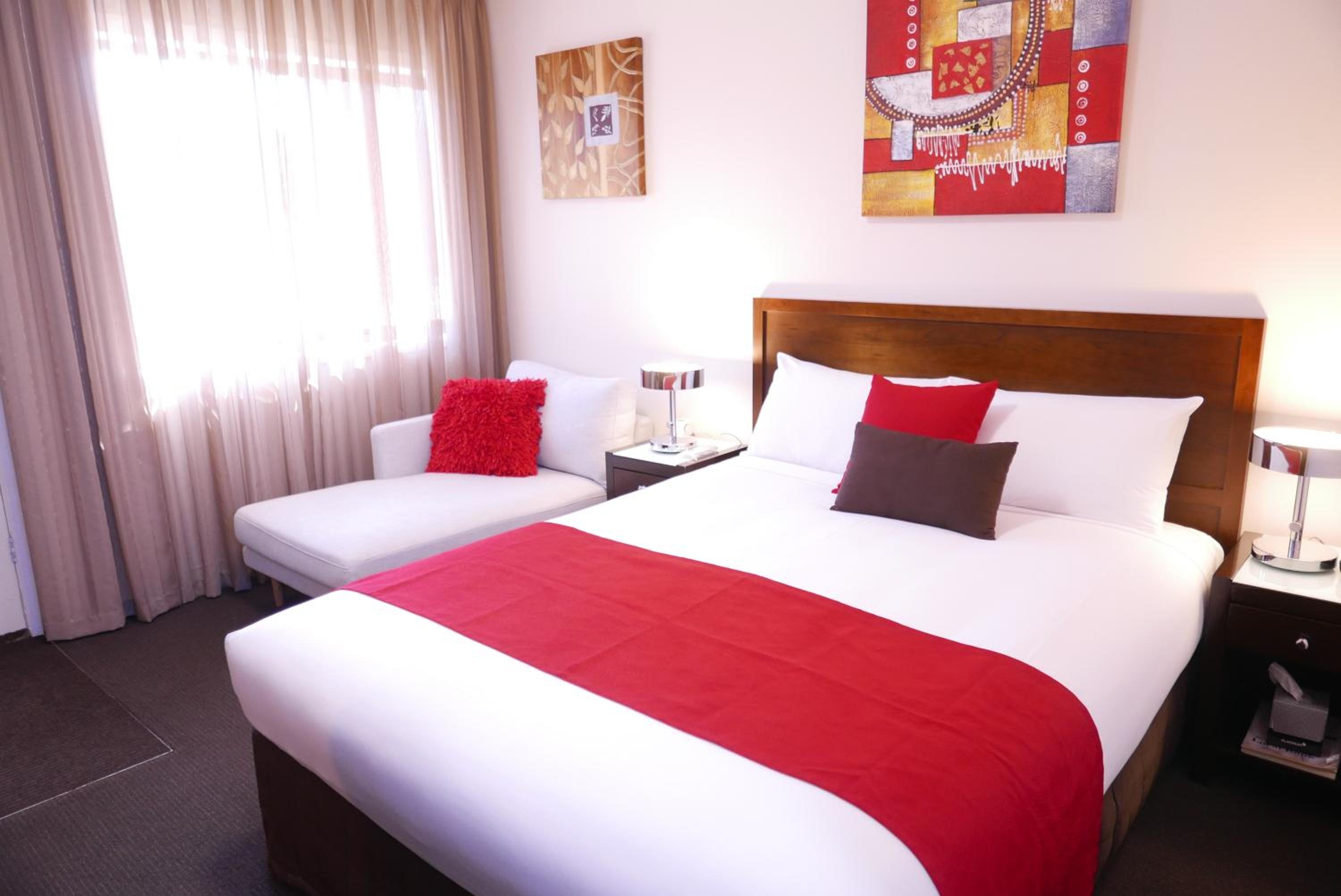 Economy Queen Room photo 2