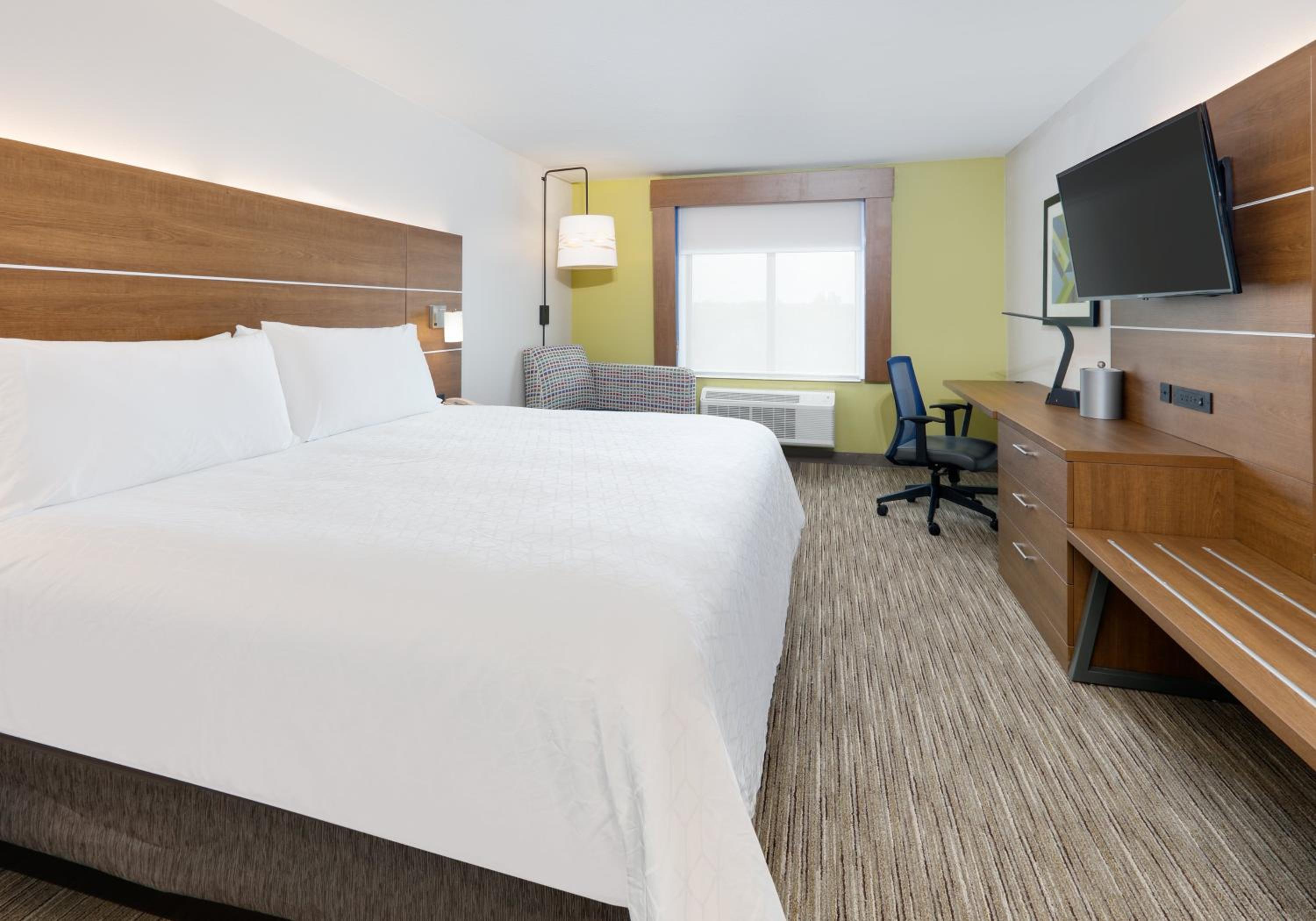 Standard King Room - Photo 2