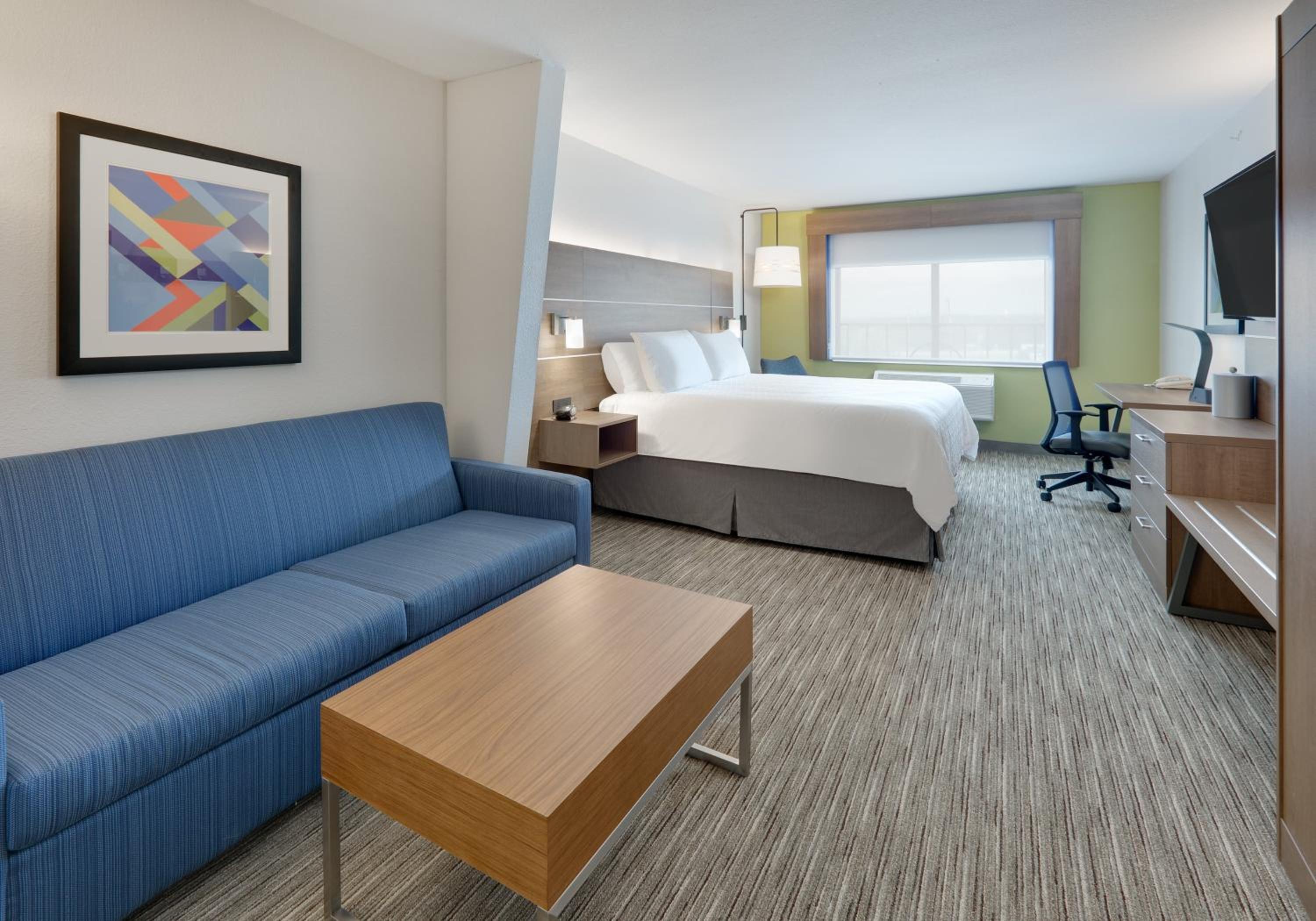 King Suite - Photo 2
