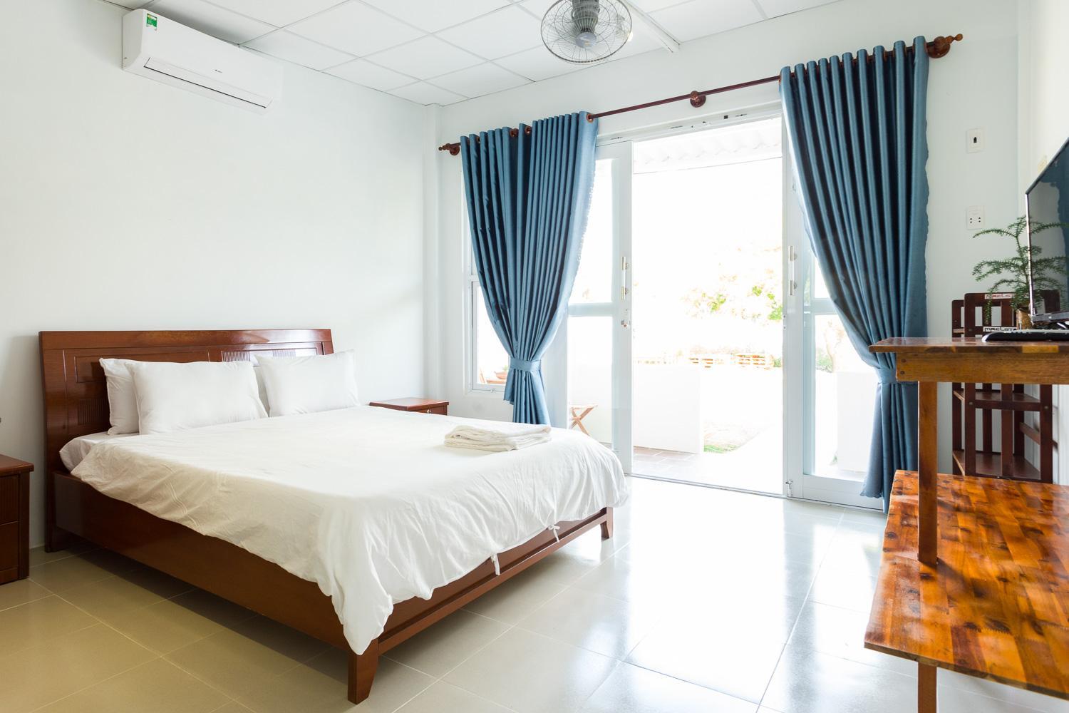 Deluxe Double Room with Sea View photo 3