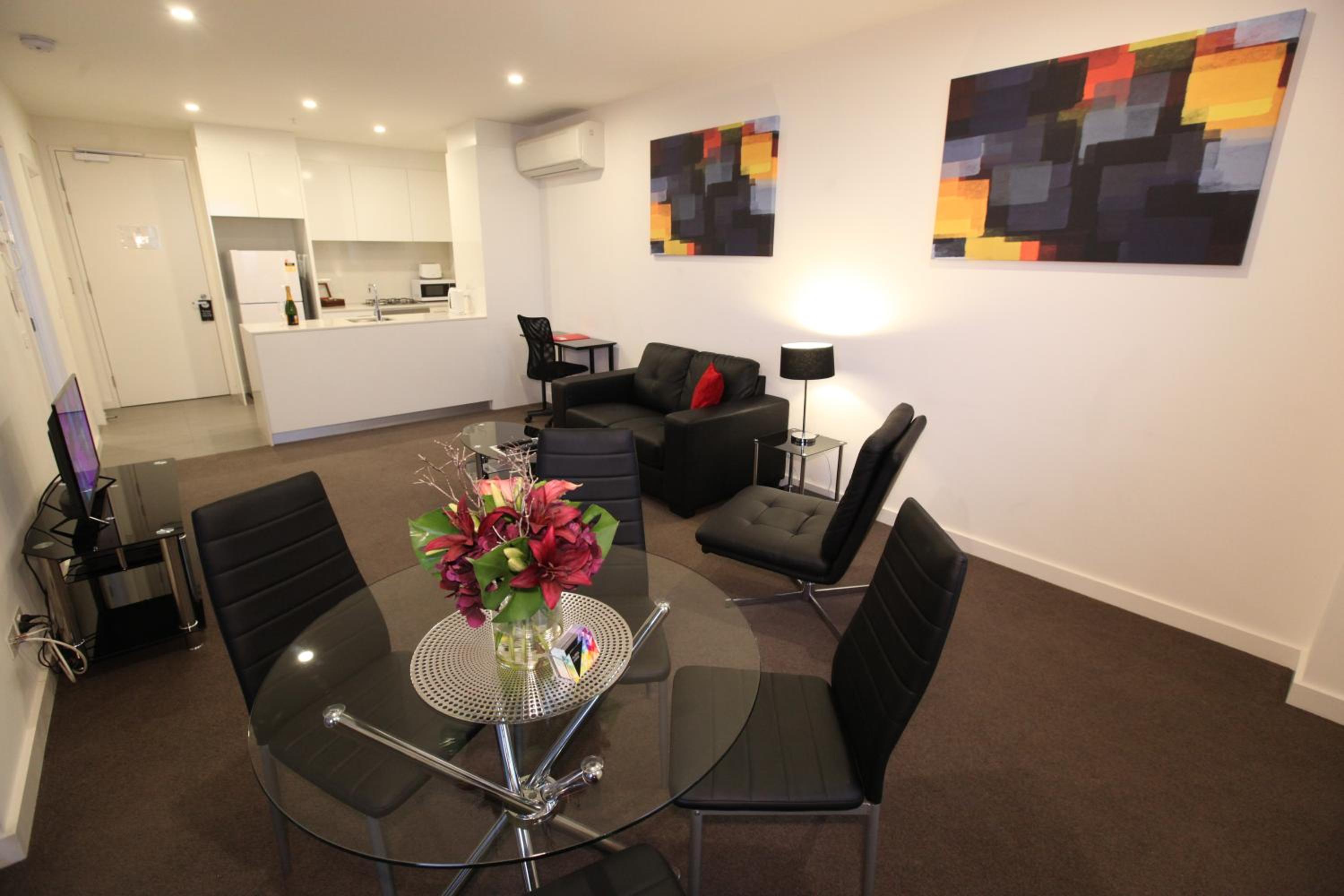One-Bedroom Apartment - Photo 14