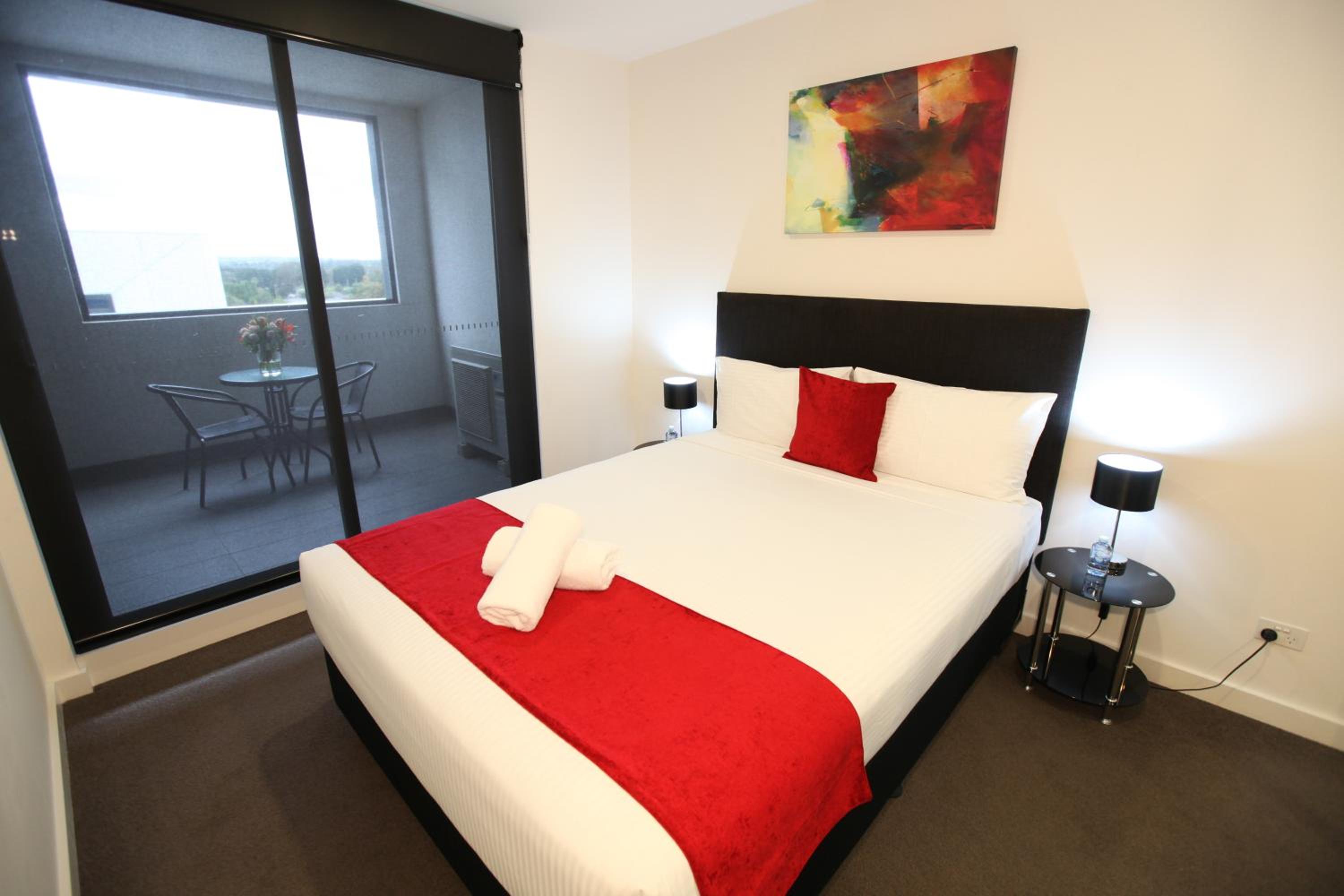 One-Bedroom Apartment - Photo 16