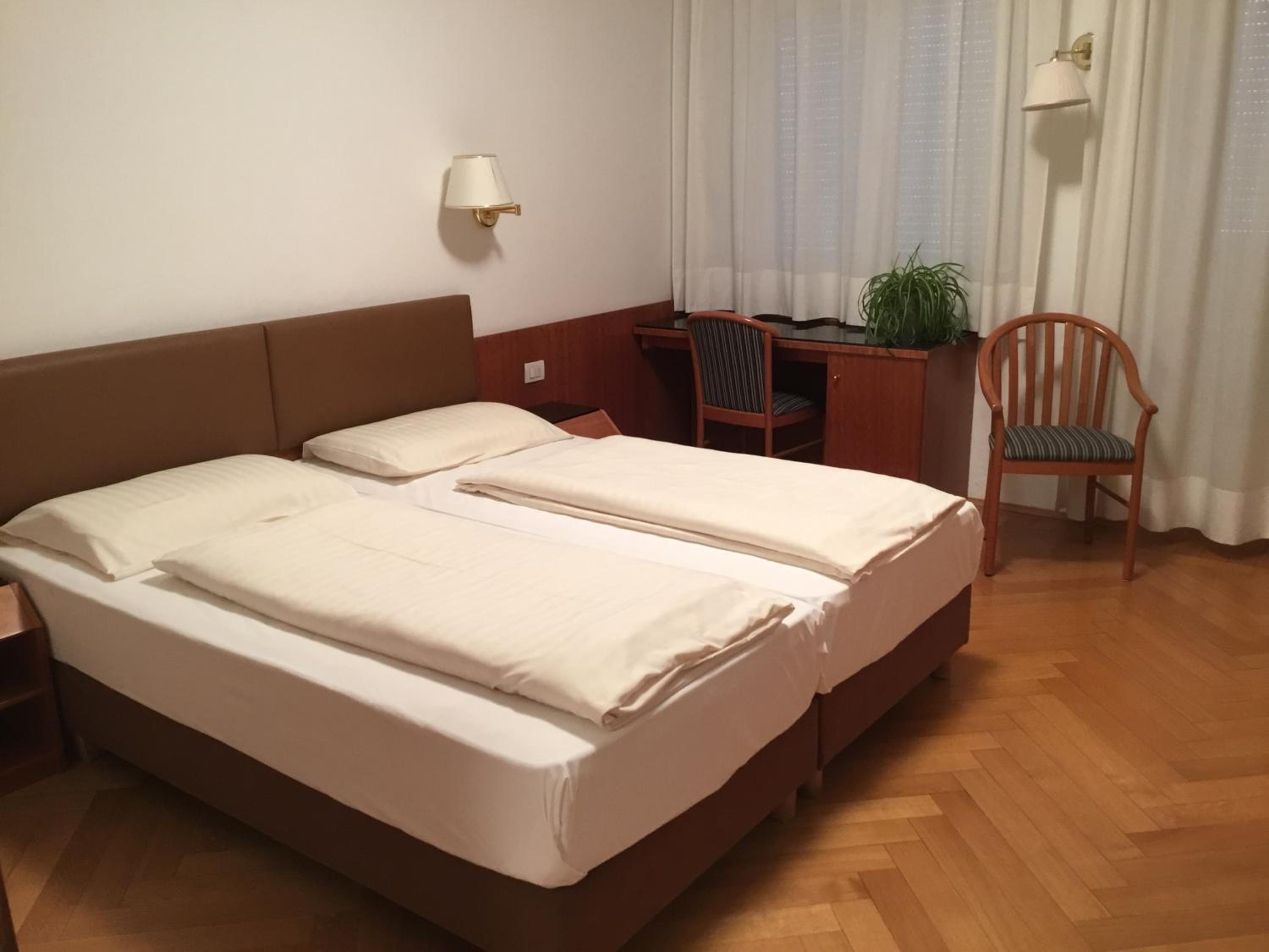 Standard Double Room photo 1