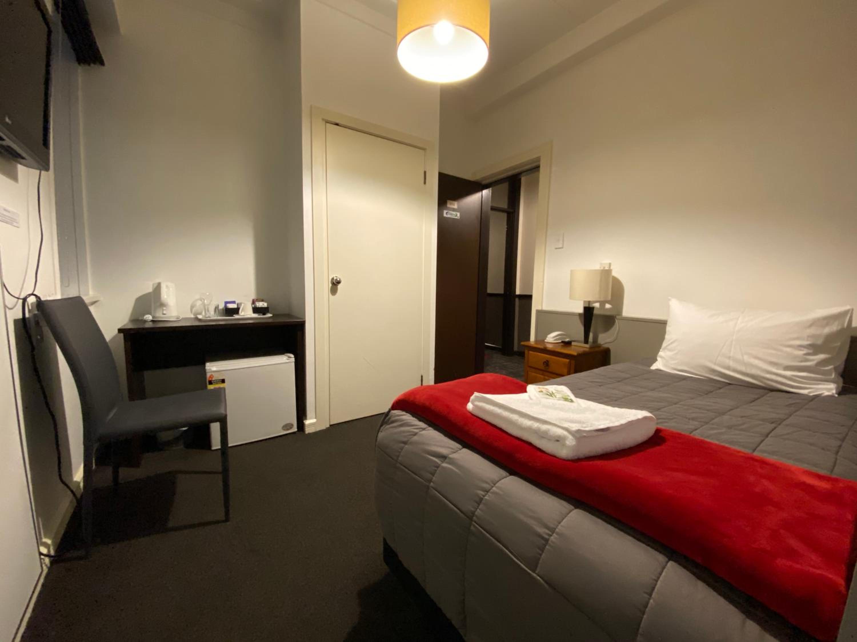 Single Room photo 2