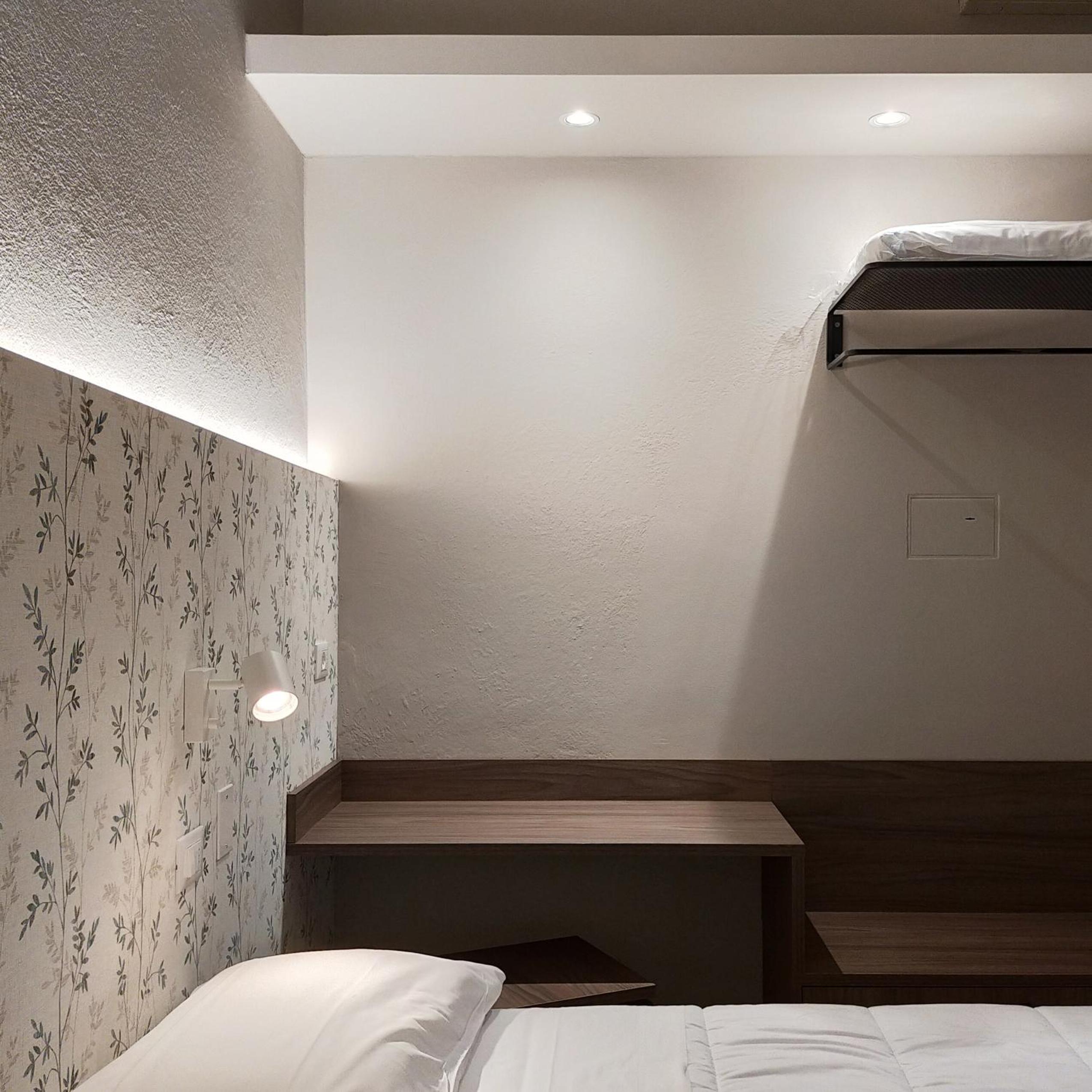 Double or Twin Room with Balcony photo 2