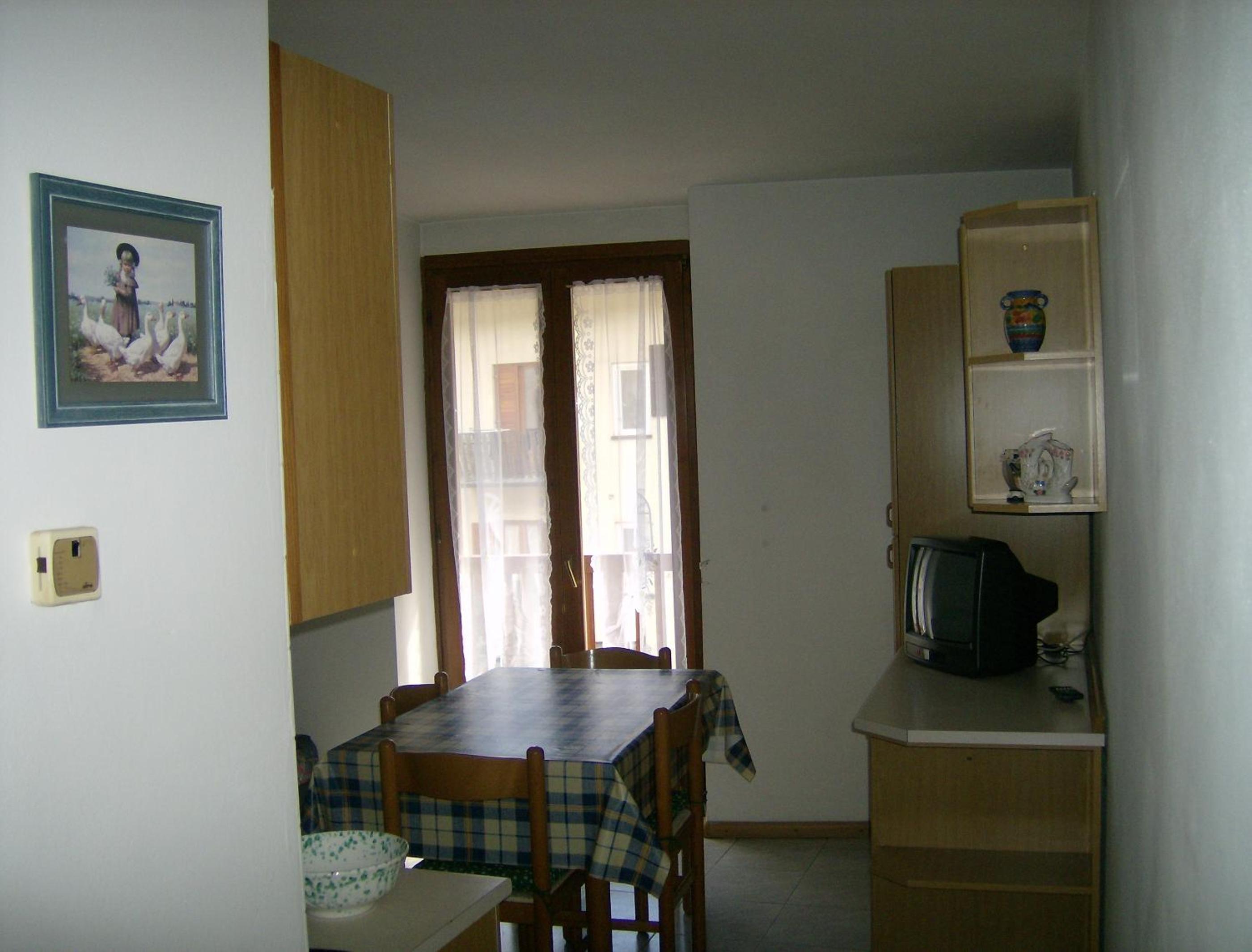 Two-Bedroom Apartment - Second Floor photo 3