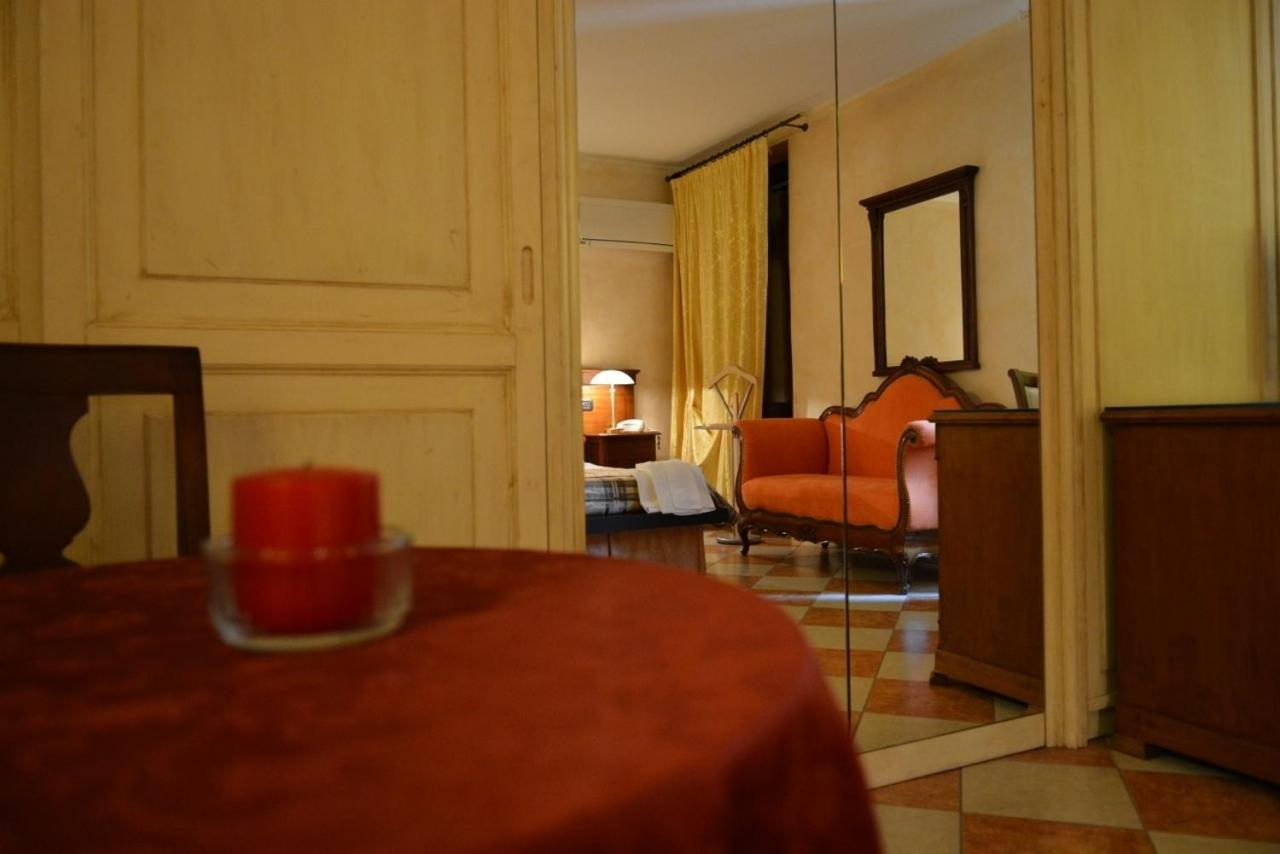 Double Room - Photo 14