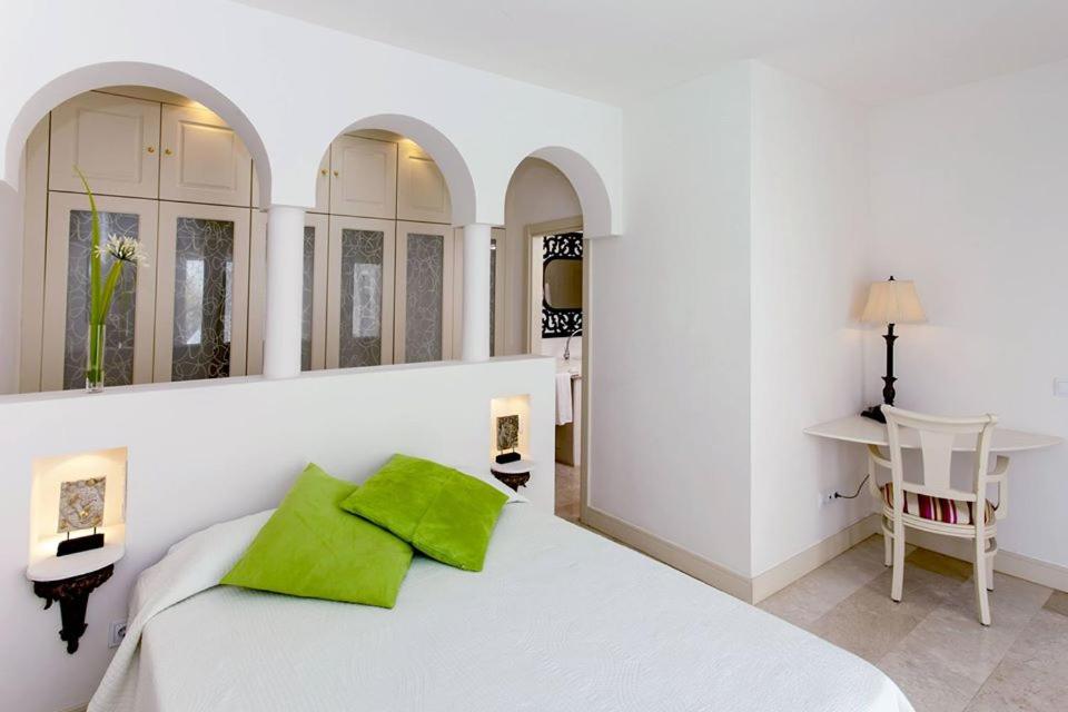 Villa de Tres Habitaciones