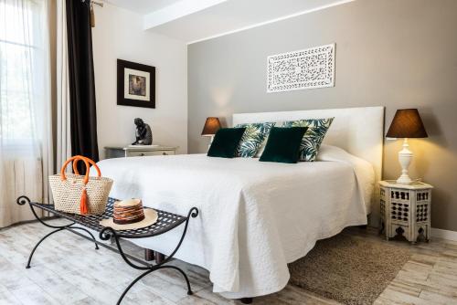 Deluxe Double Room with Pool Access photo 1