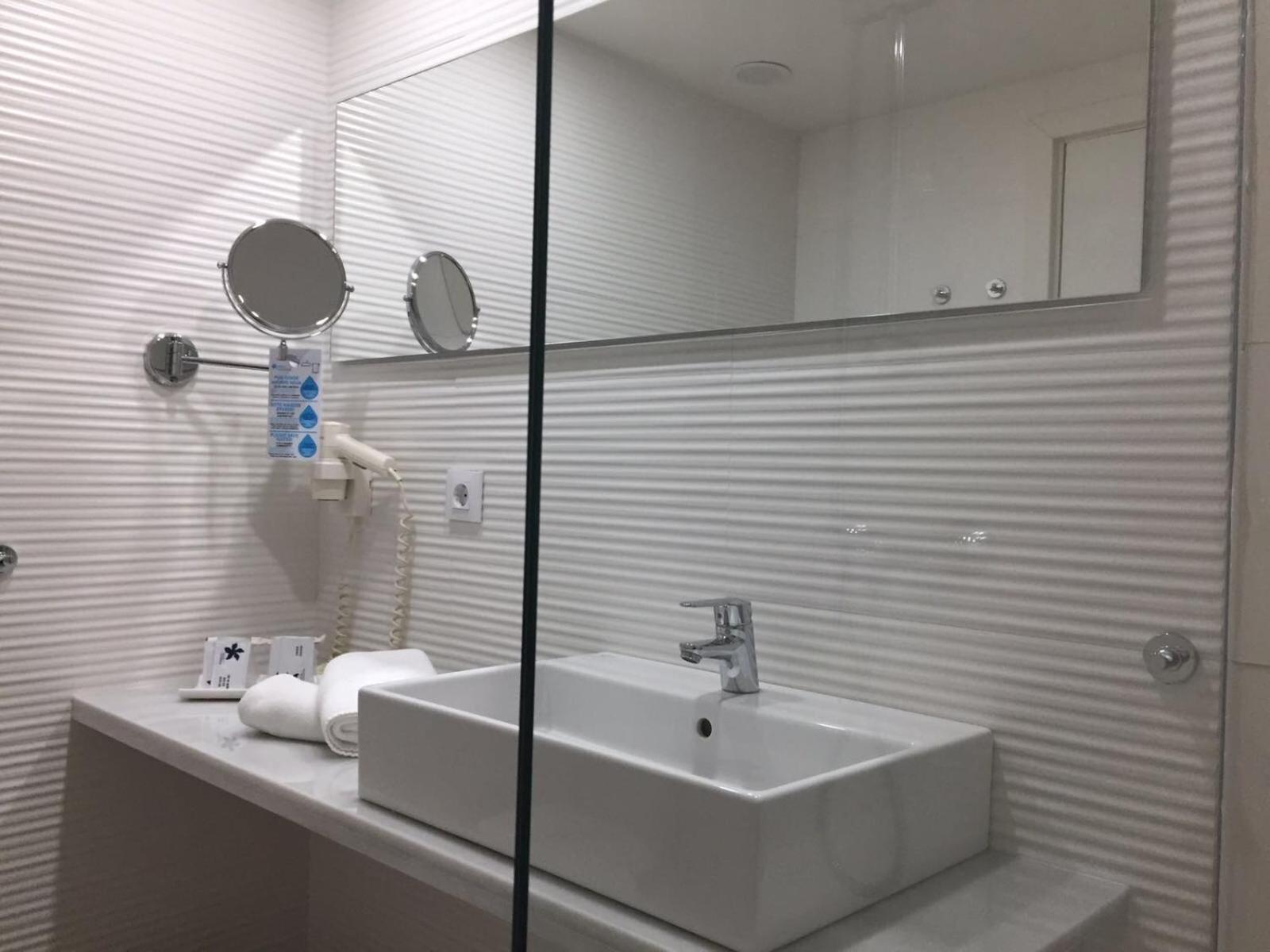 Superior Twin Room photo 2
