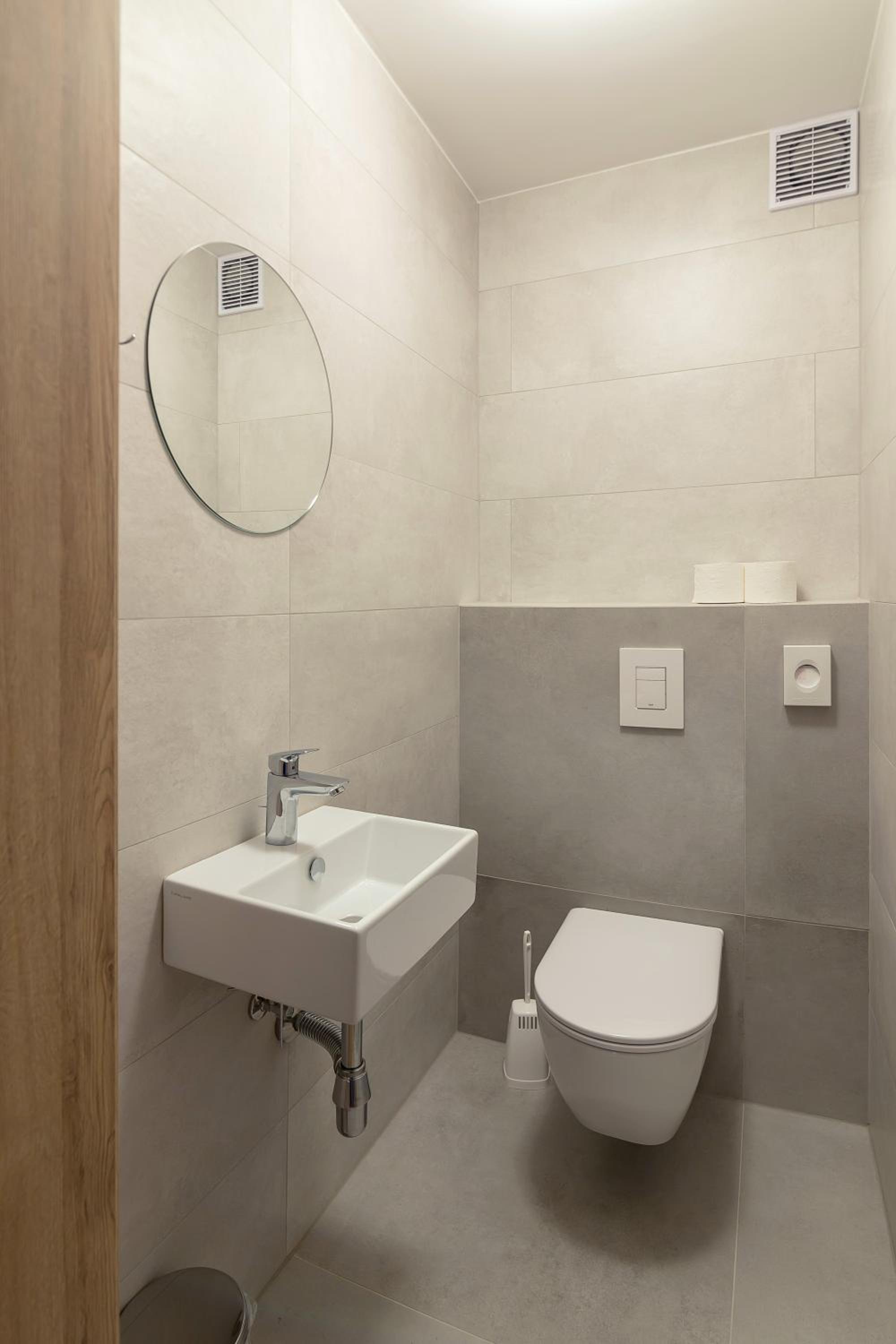 Duplex Three-Bedroom Apartment with Balcony photo 2
