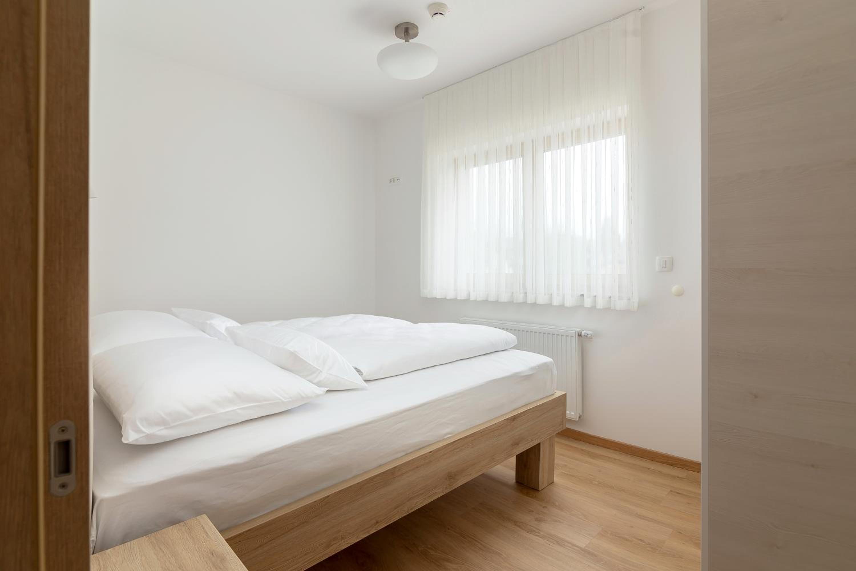 Two-Bedroom Apartment with Balcony photo 2