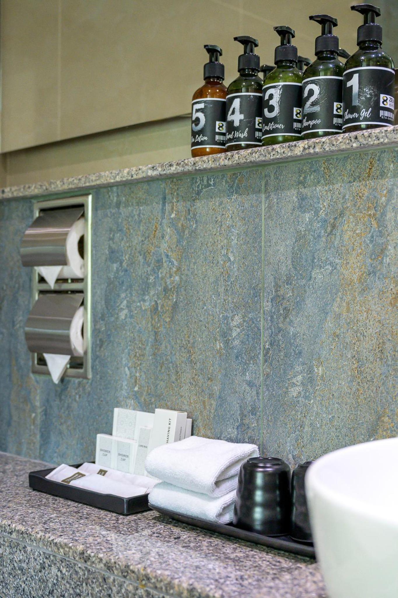 Premier Room with Bathtub photo 2