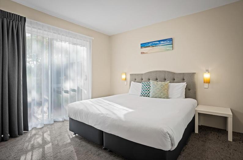Two-Bedroom Beachfront Villa photo 1
