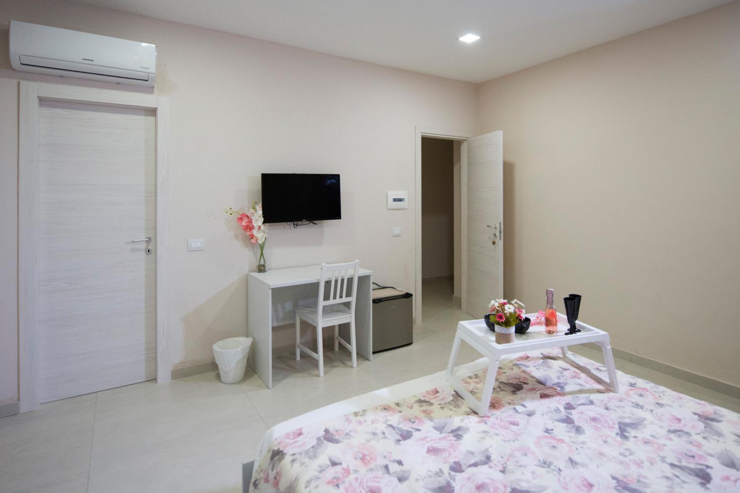 Double or Twin Room with Bathroom