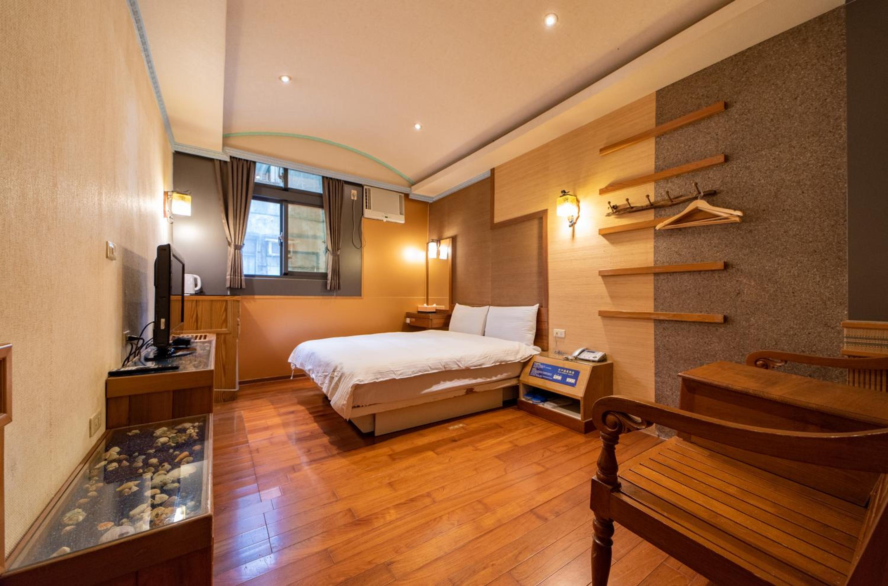 Standard Double Room - Photo 6