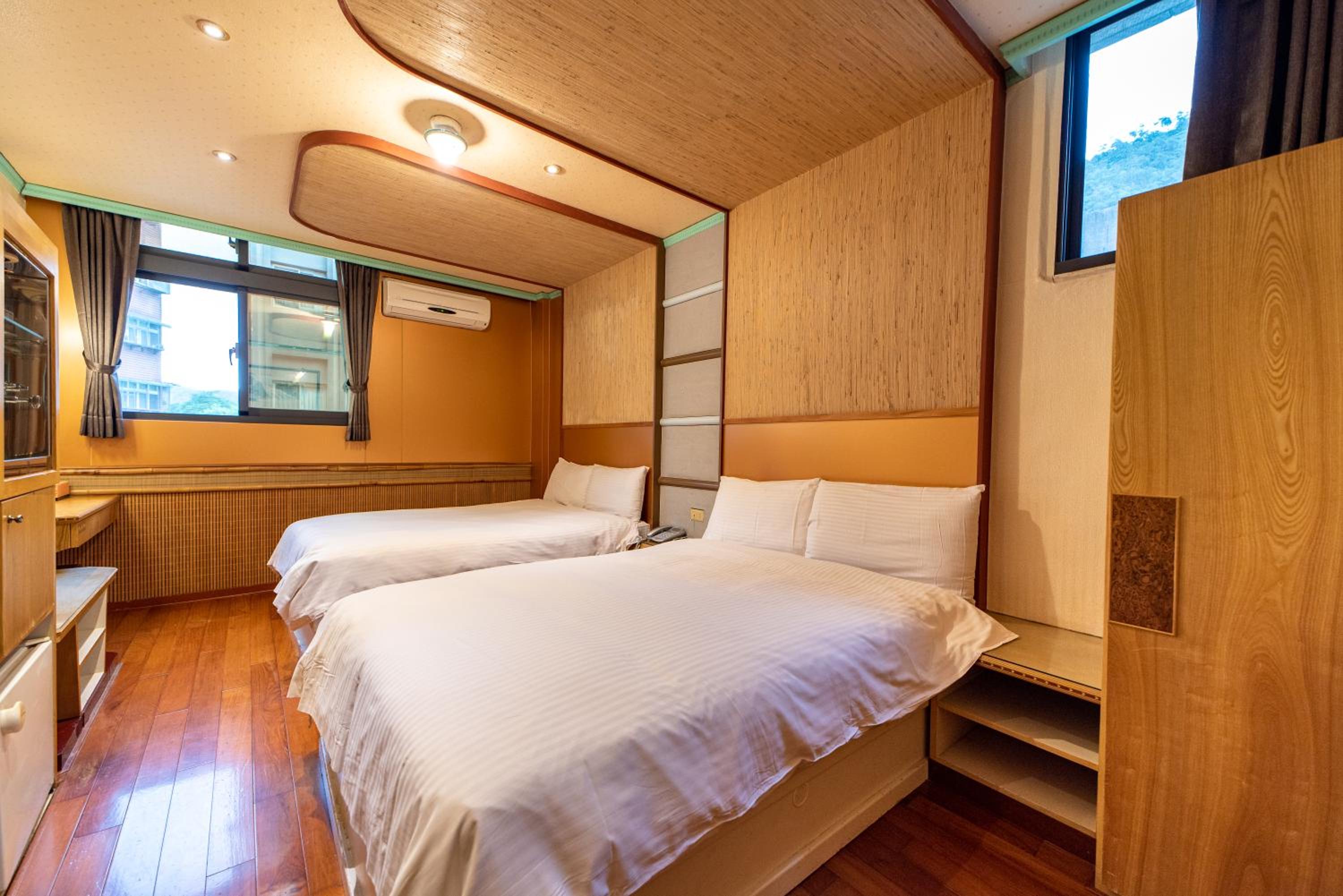 Standard Quadruple Room - Photo 4