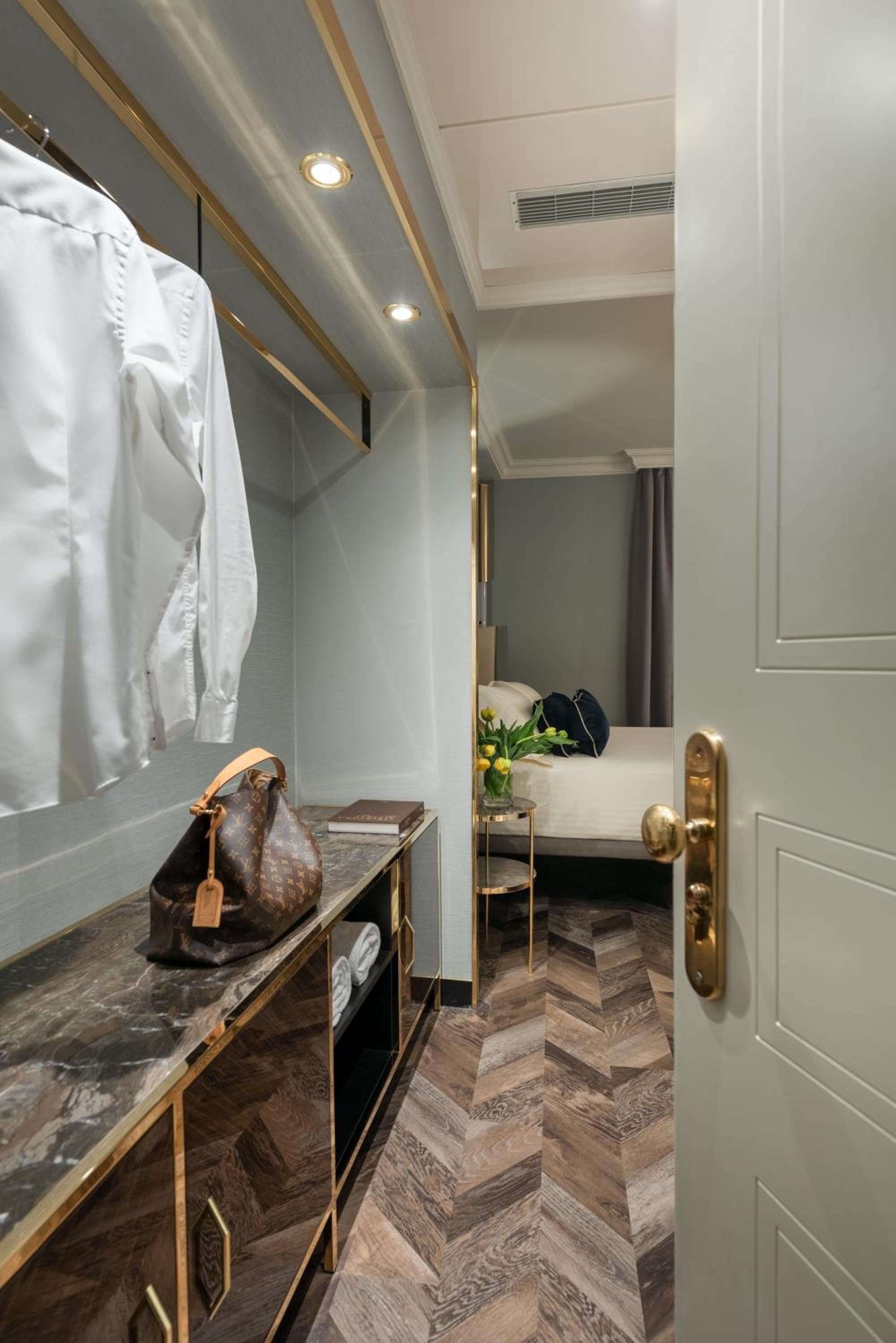 Premium Double or Twin Room - Photo 5