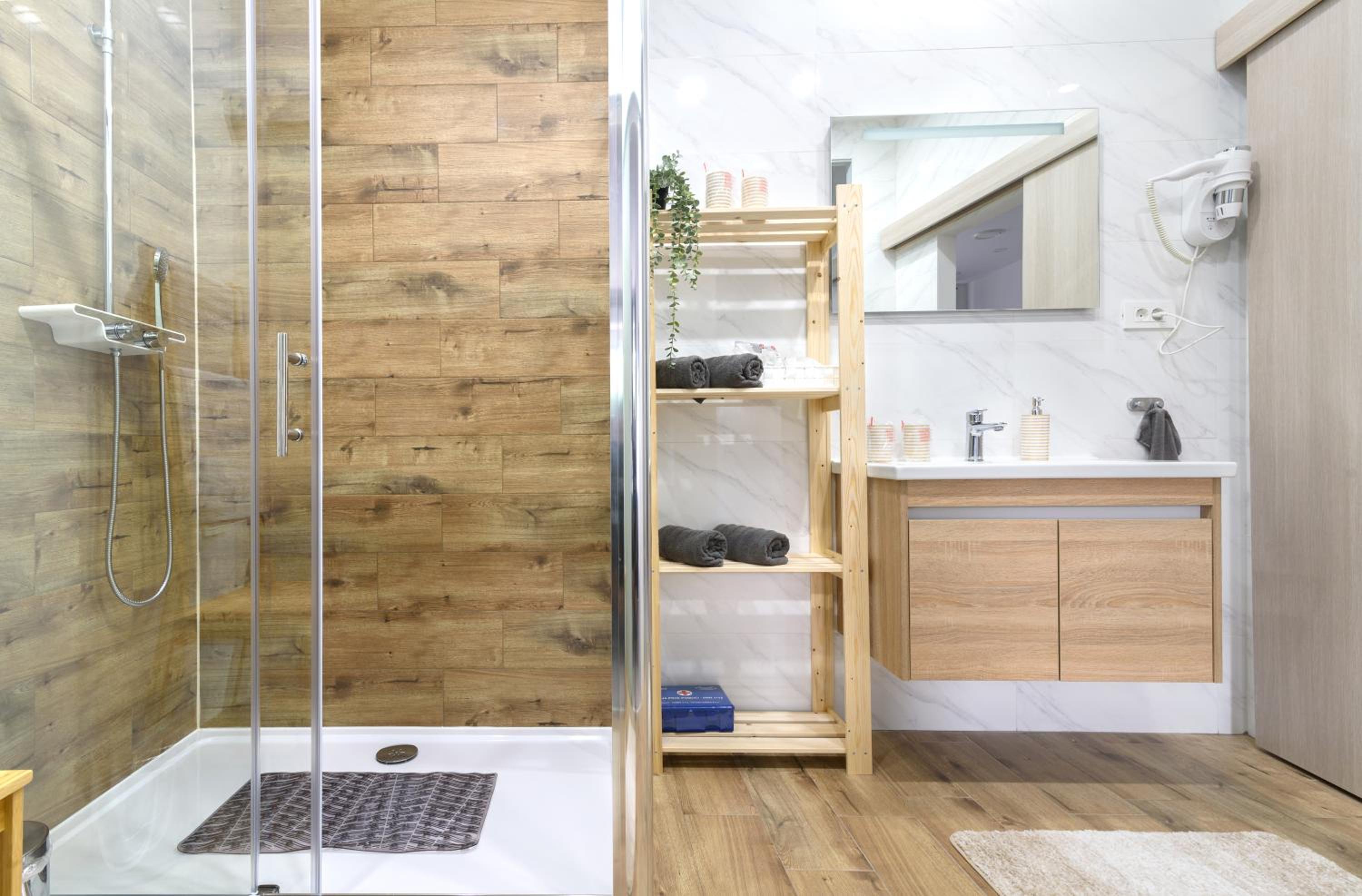 One-Bedroom Apartment - Photo 16