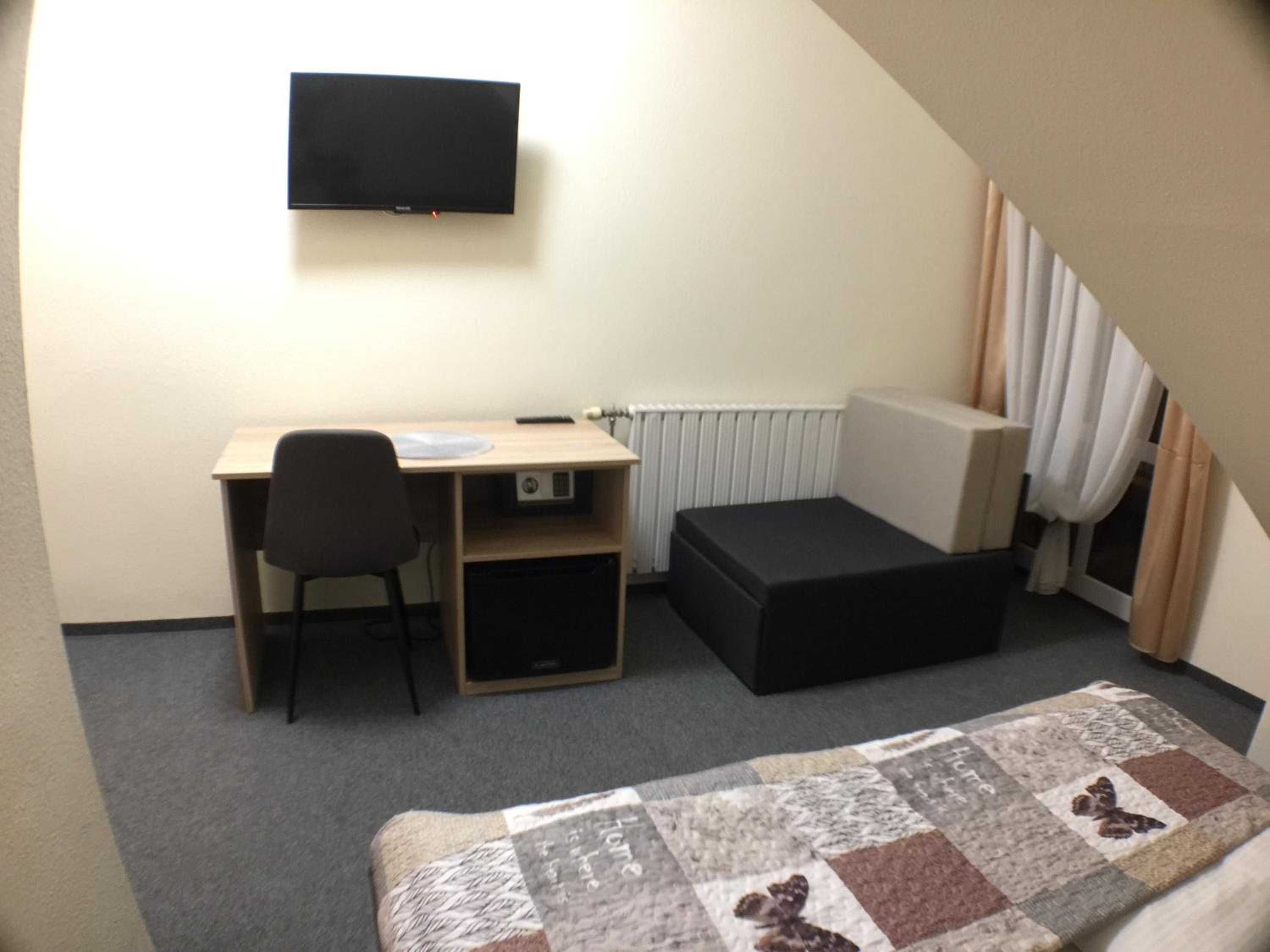 Deluxe Double or Twin Room photo 2