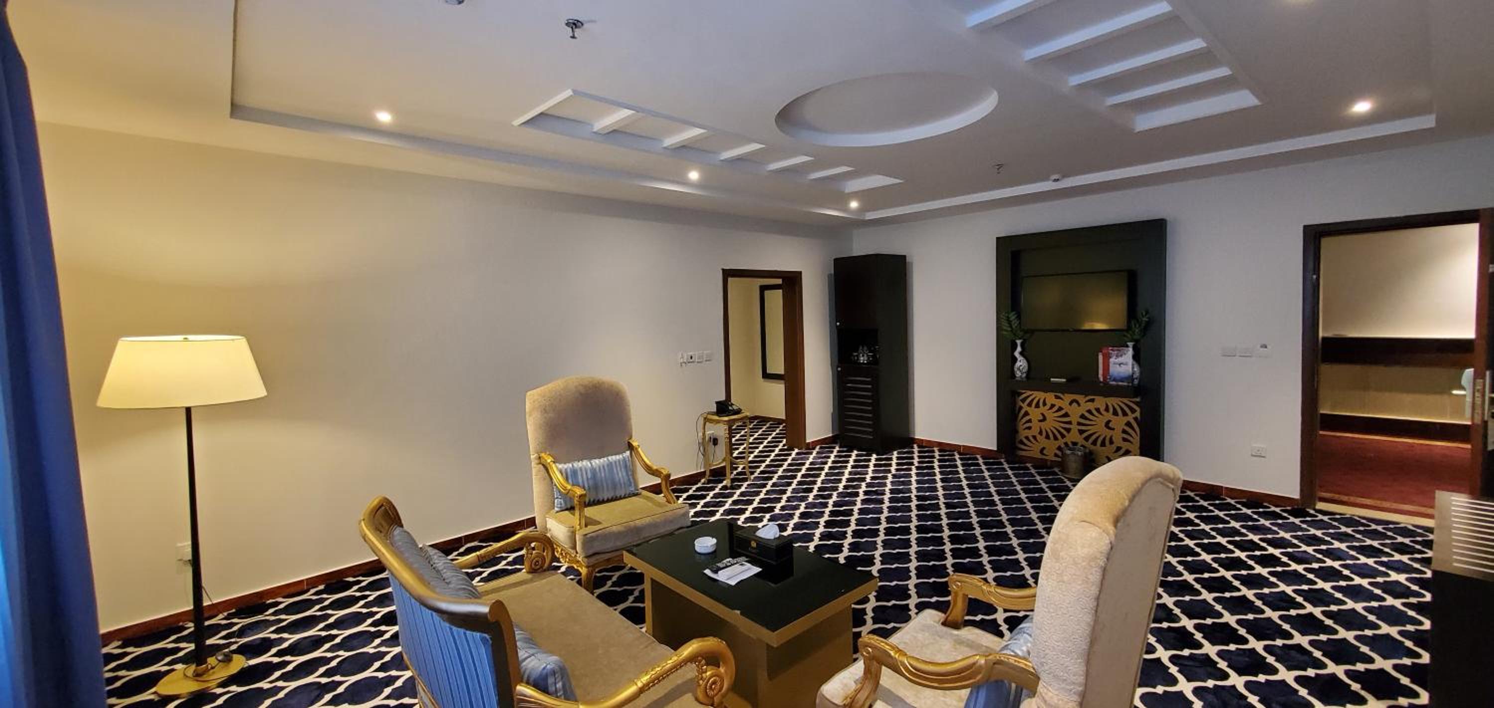Deluxe Junior Suite - Photo 6