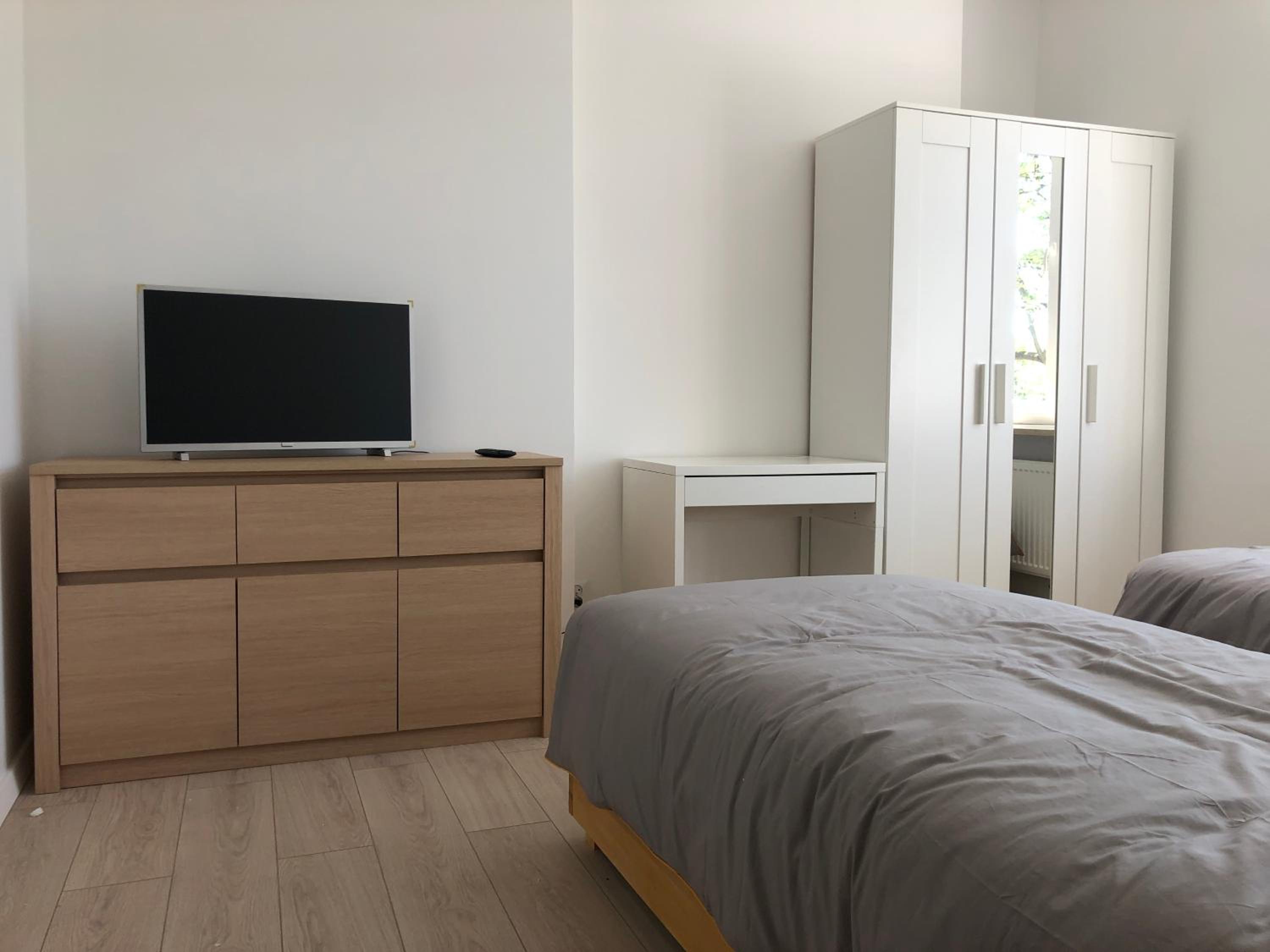 Two-Bedroom Apartment - Photo 5