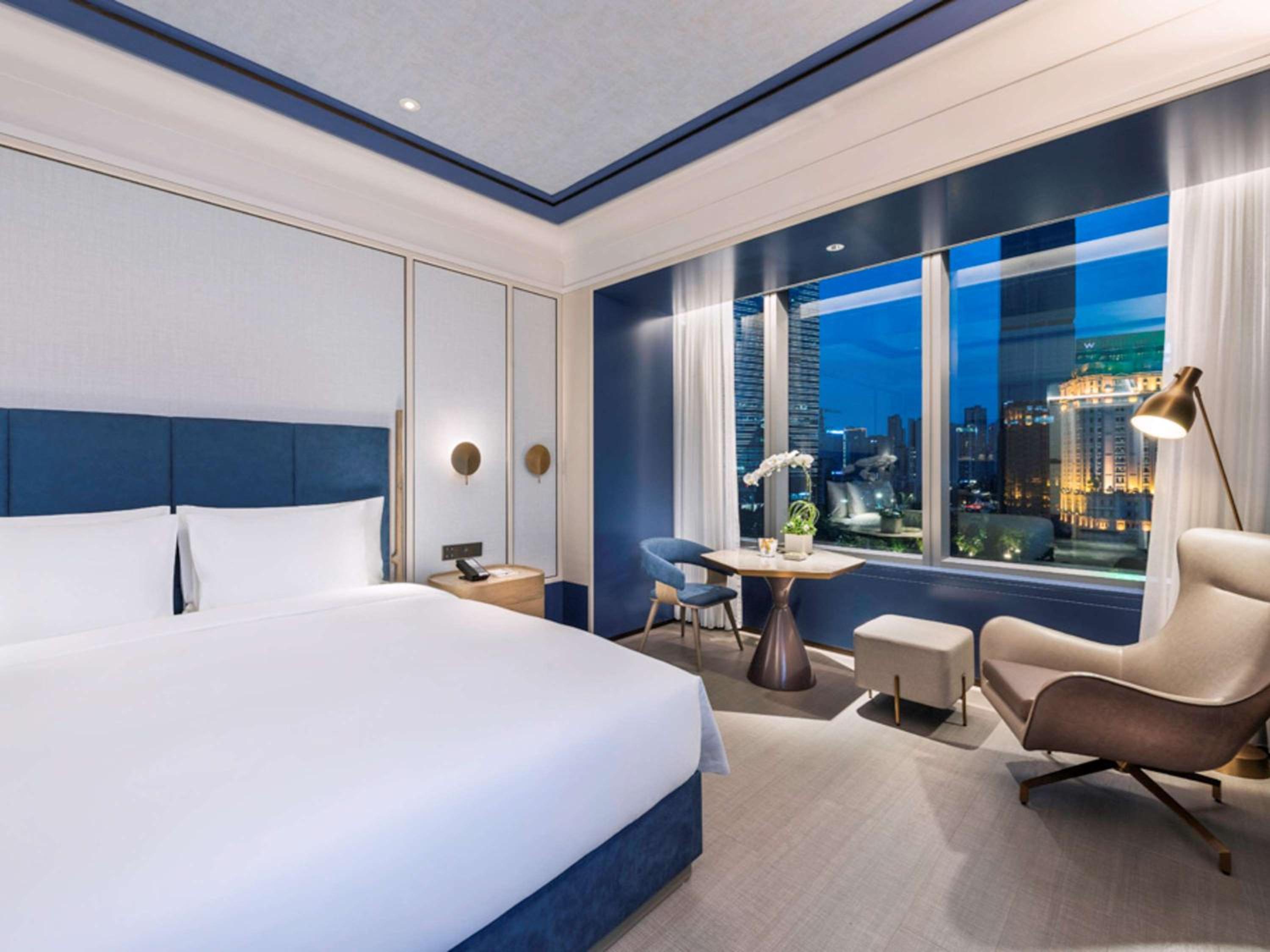 Superior room with 1 king-size bed photo 1