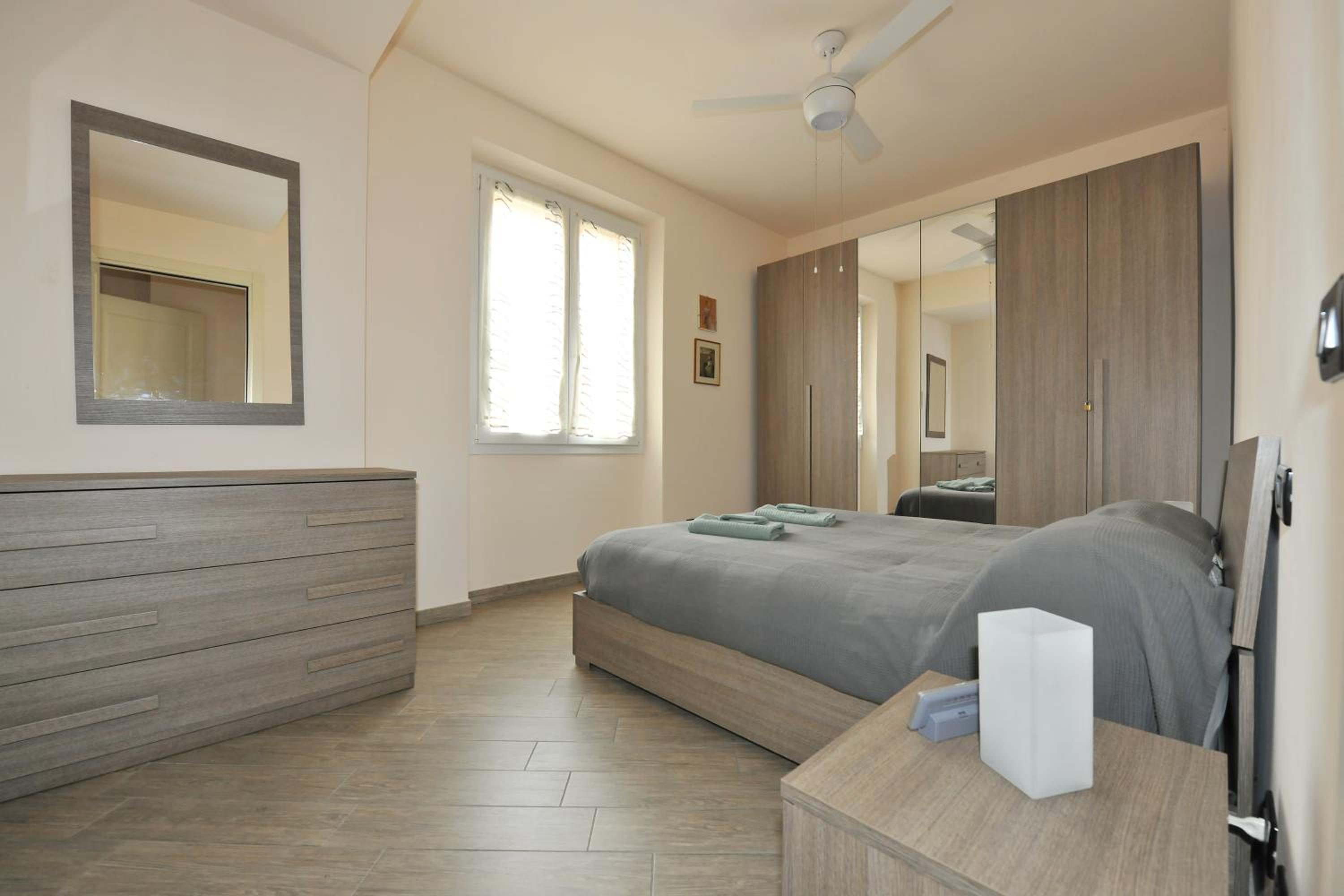 One-Bedroom Apartment - Photo 5
