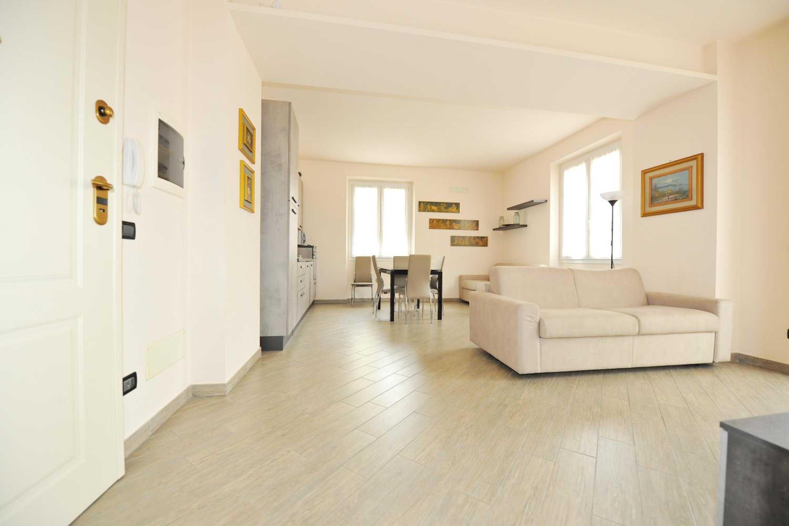 One-Bedroom Apartment - Photo 12