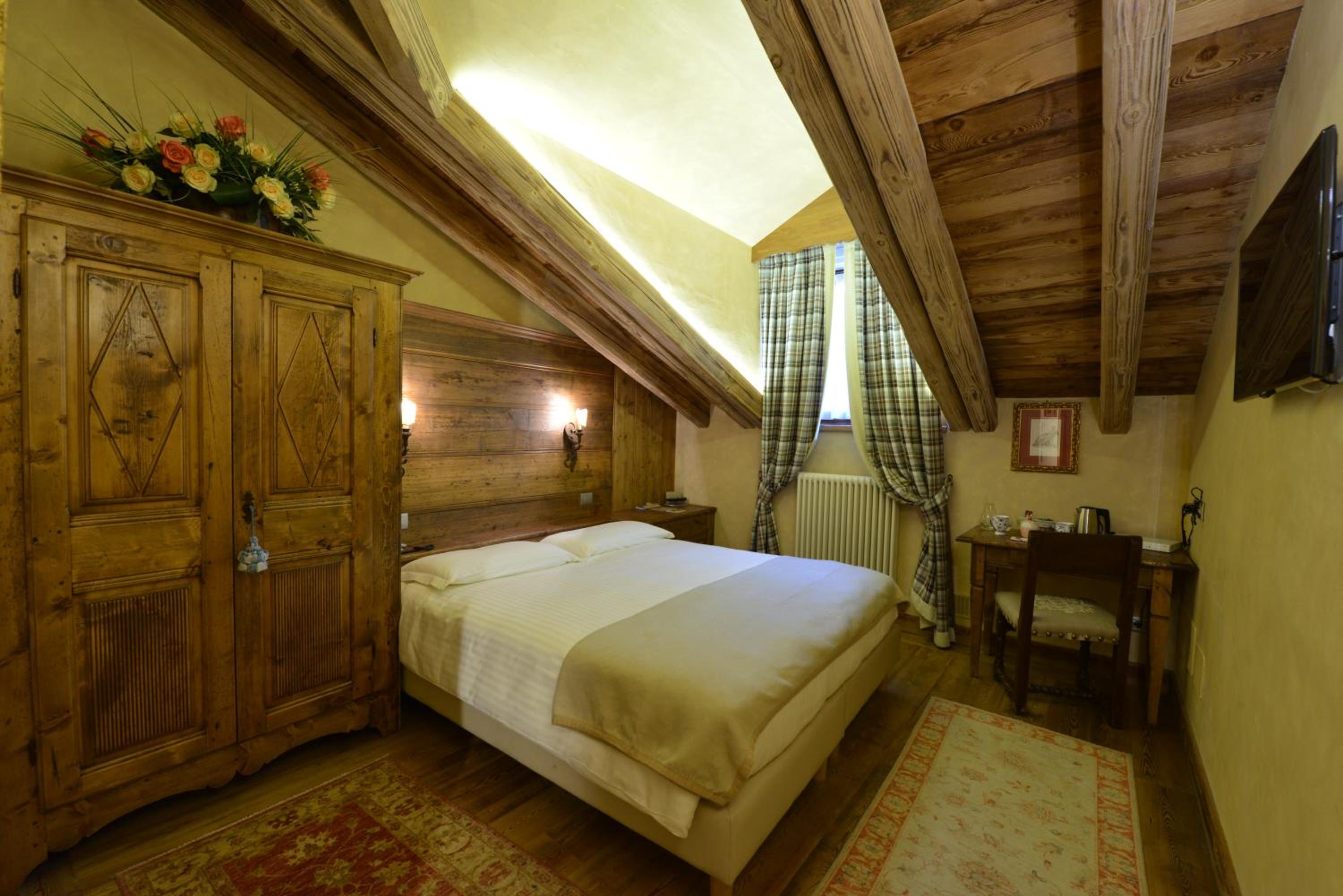 Superior Double or Twin Room photo 2