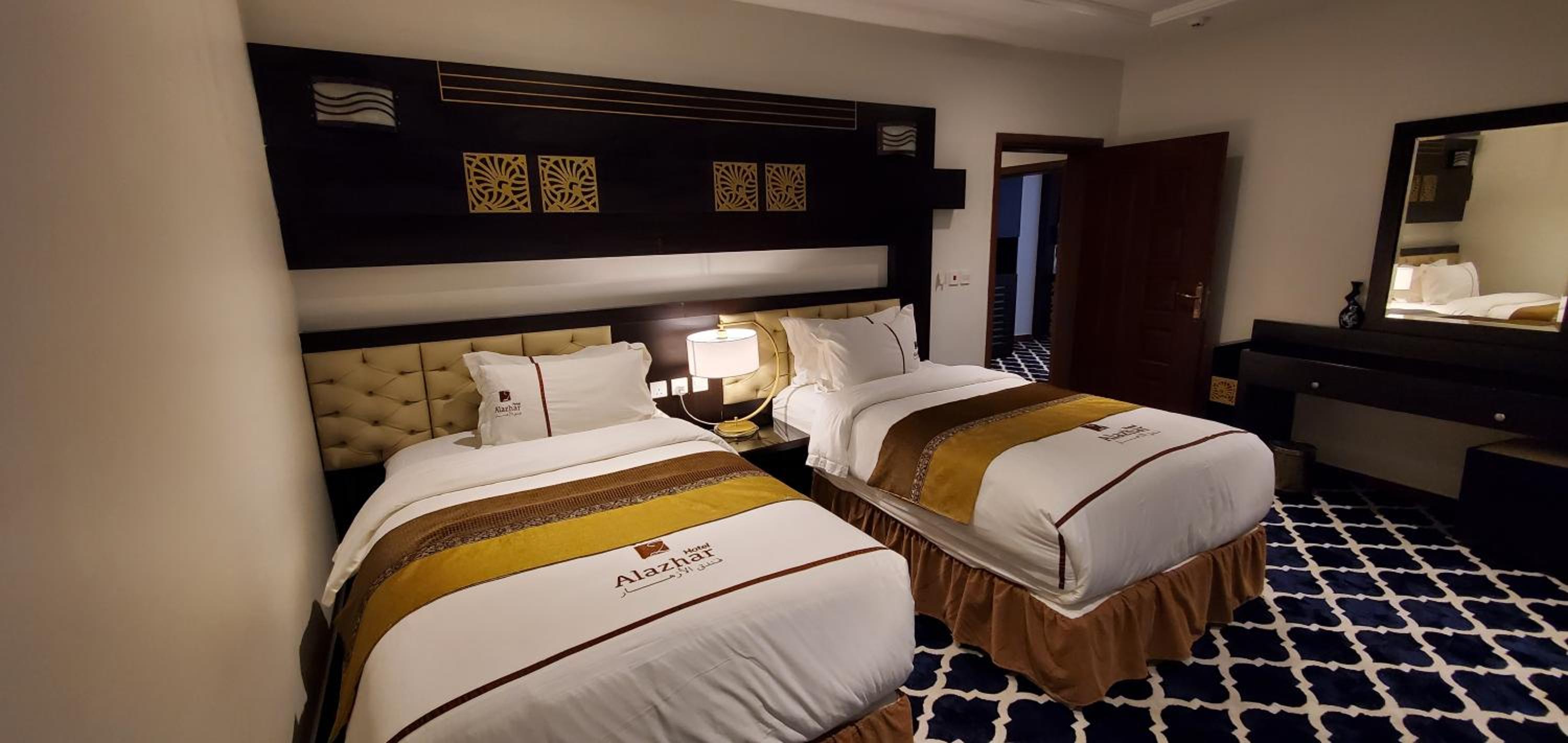 Deluxe Junior Suite - Photo 7