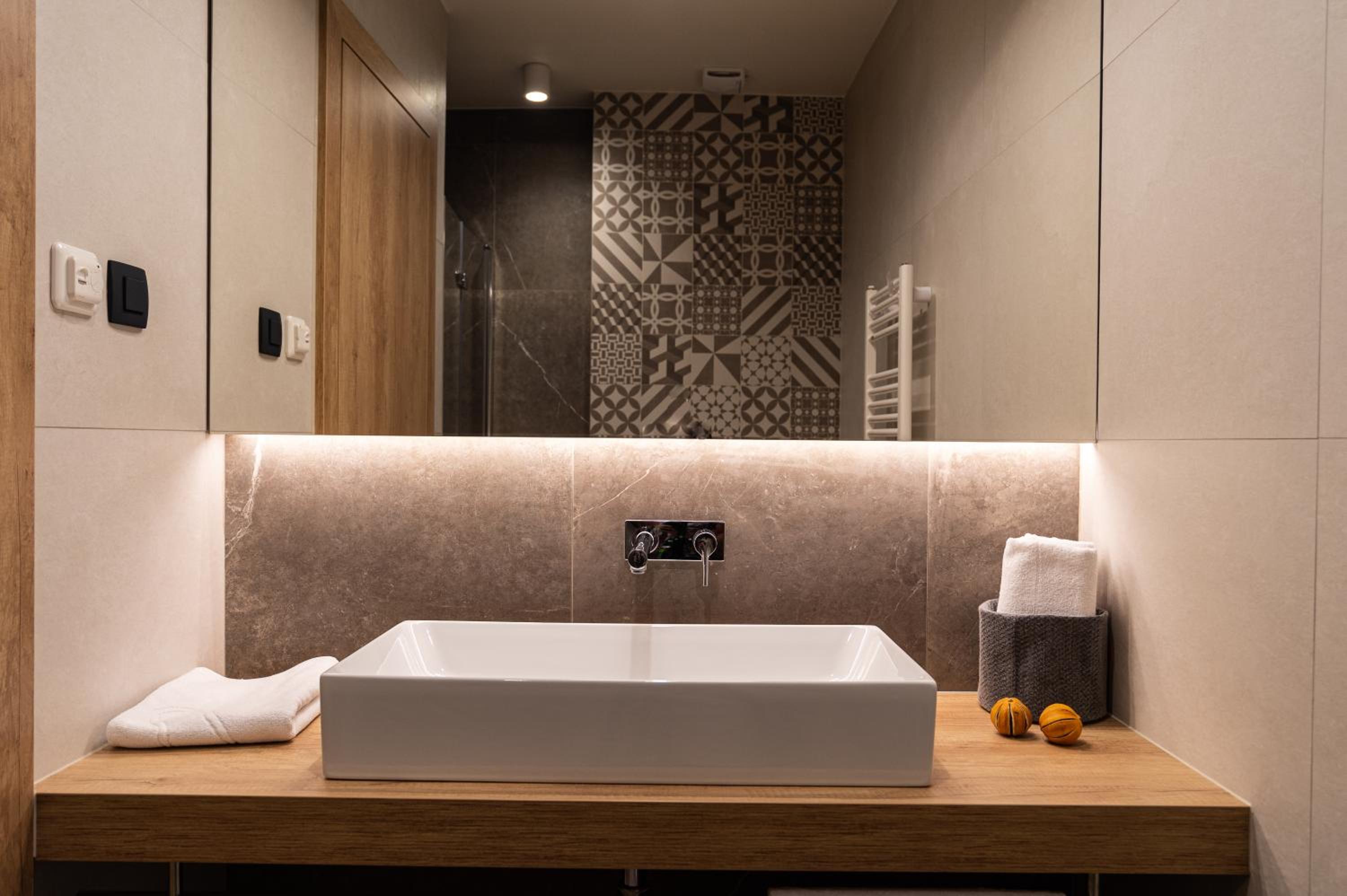 Deluxe Double Room with Shower photo 2