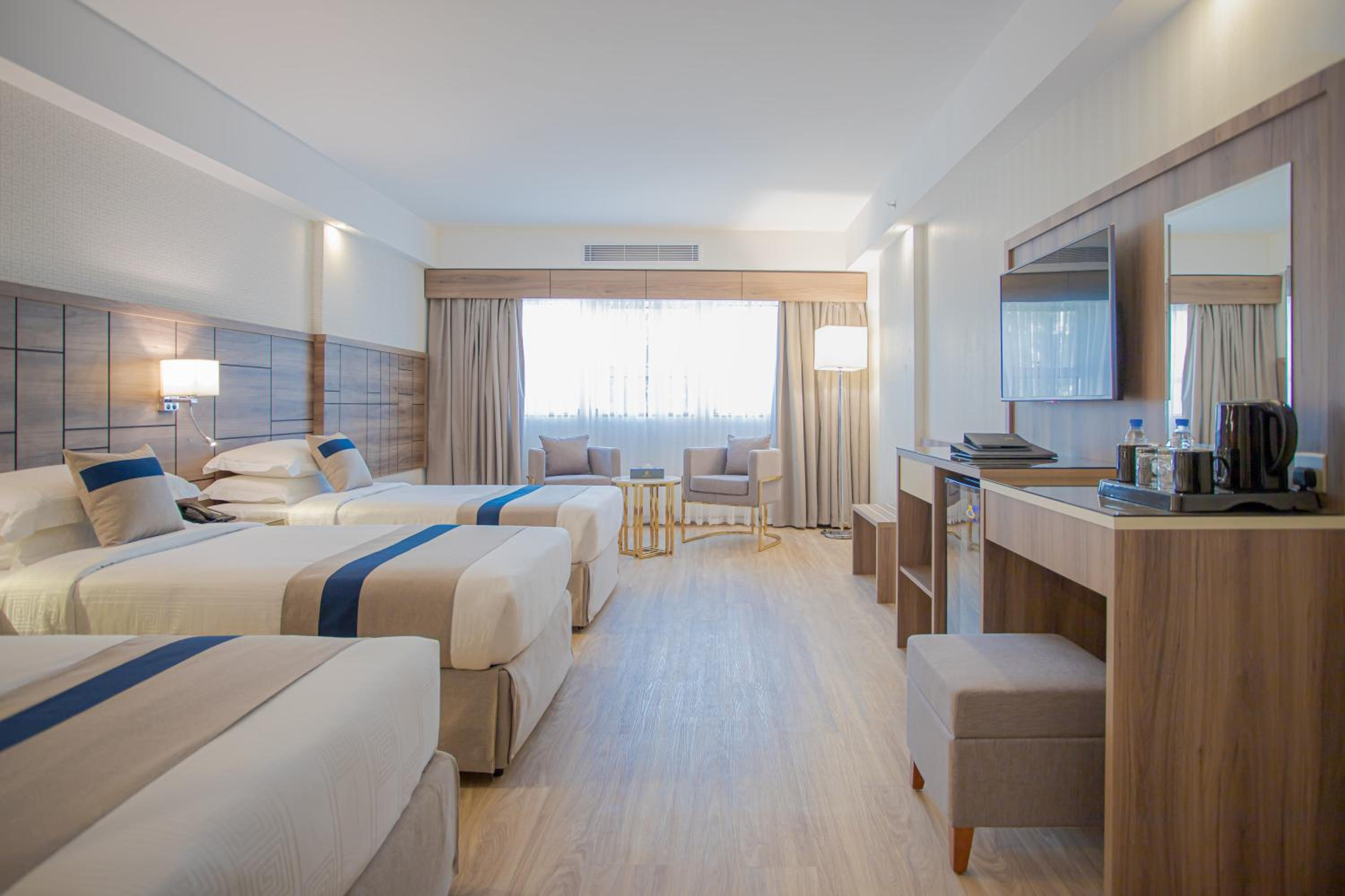 Deluxe Triple Room photo 1