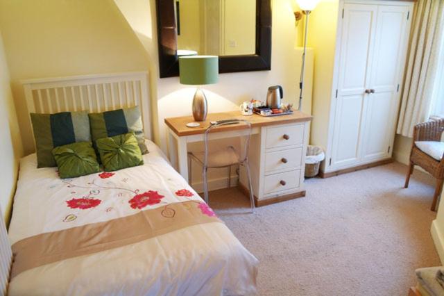 Single Room photo 3