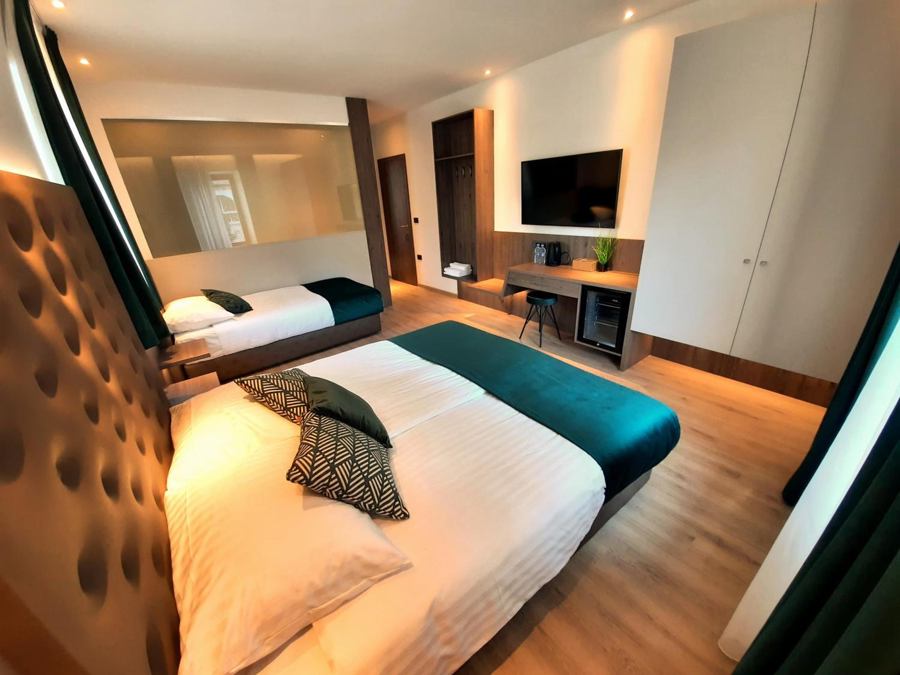 Triple Room with Bathroom photo 2