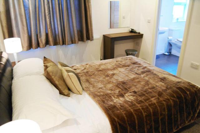 Double Room - Photo 5