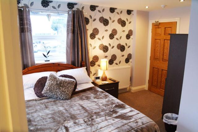 Double Room - Photo 7