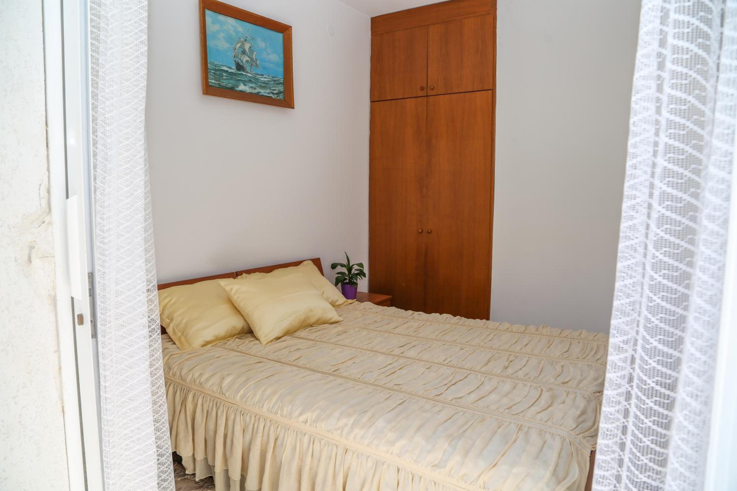 Double Room with Balcony (2 Adults + 1 Child) - Photo 3