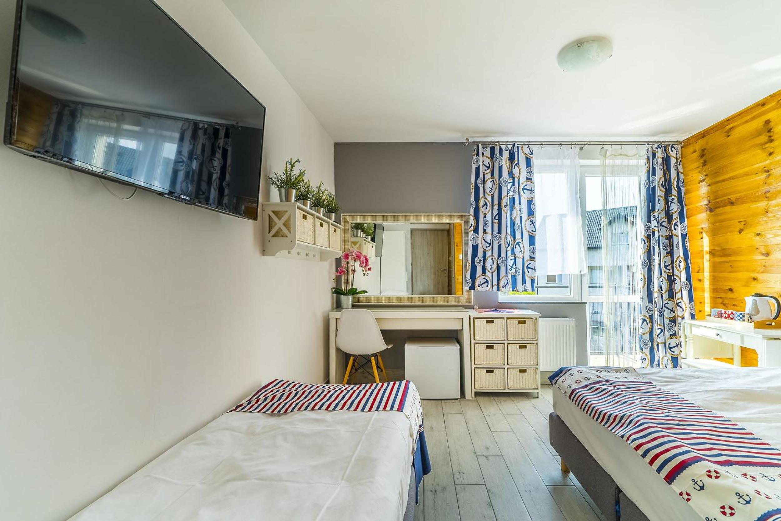Triple Room with Pool View photo 1