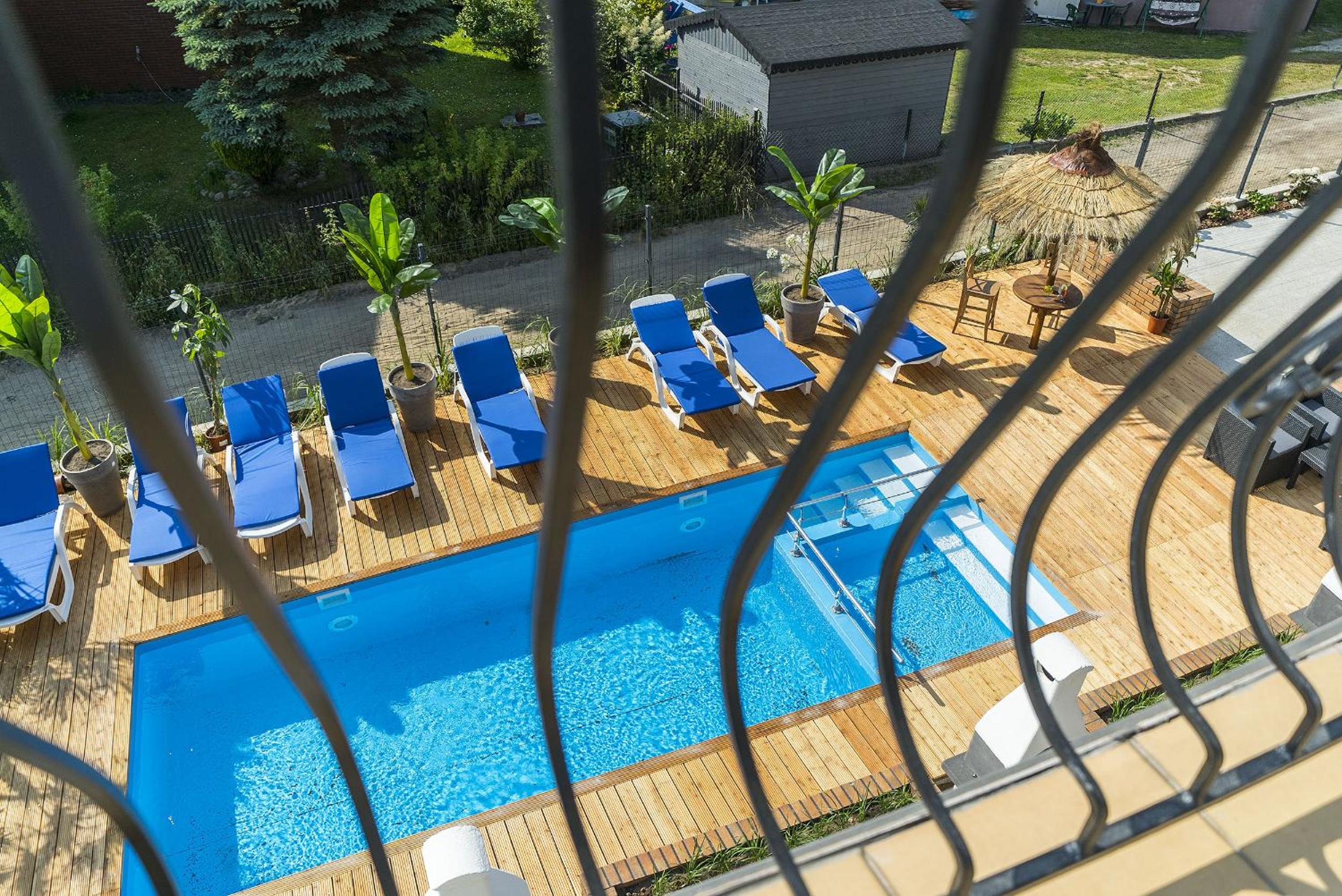 Triple Room with Pool View photo 2