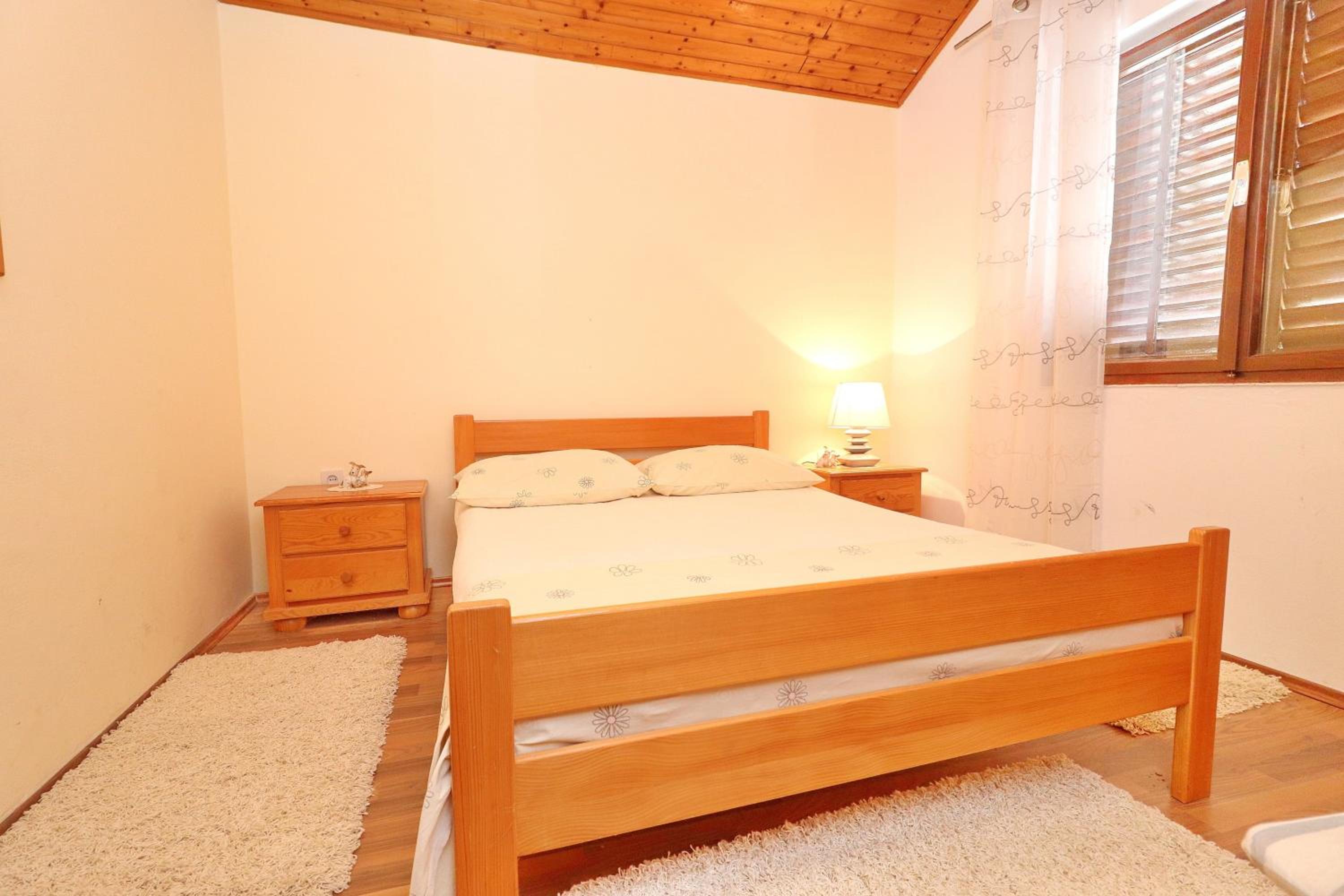 One Bedroom Apartment with Balcony and Sea View