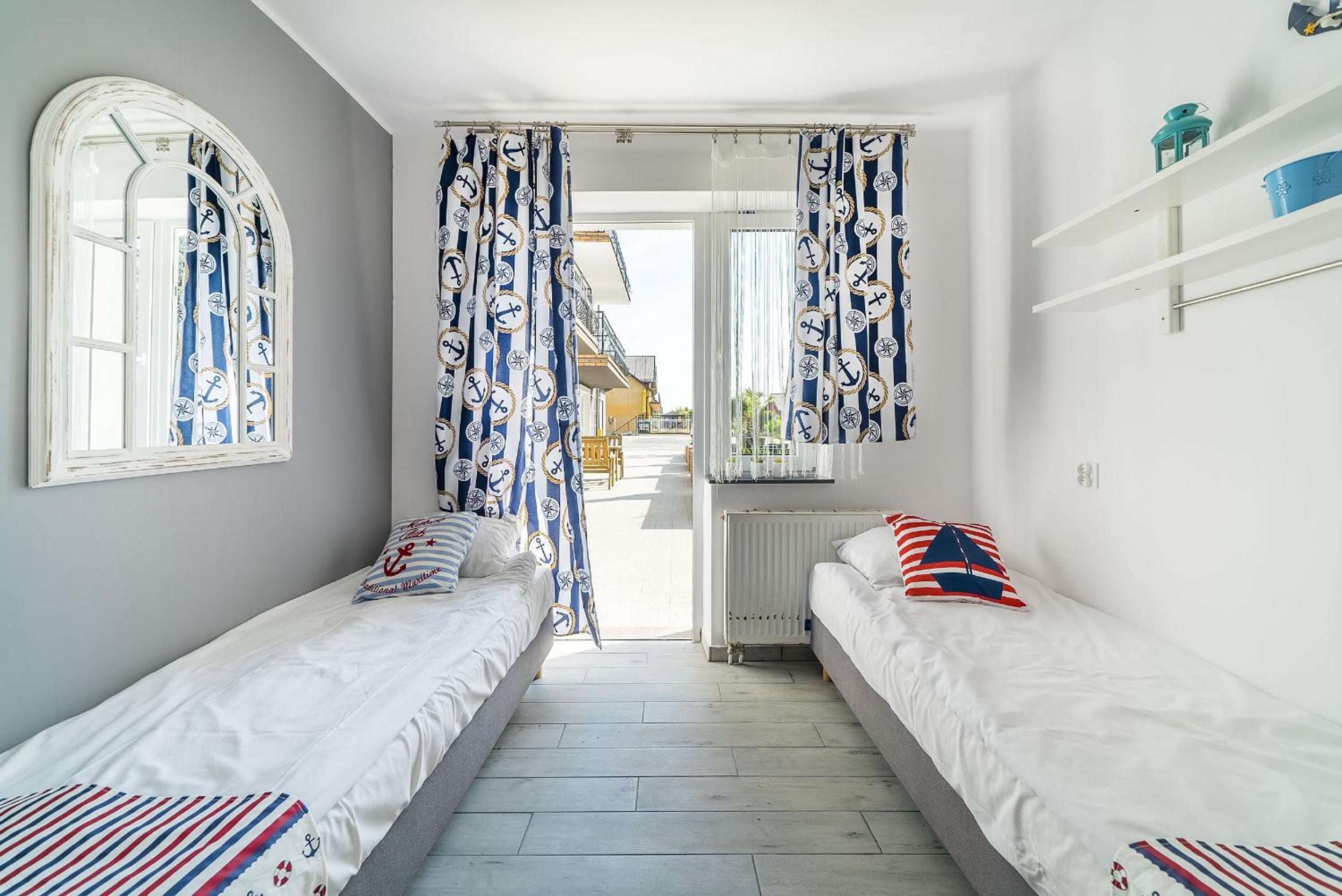Double Room with Pool View photo 2