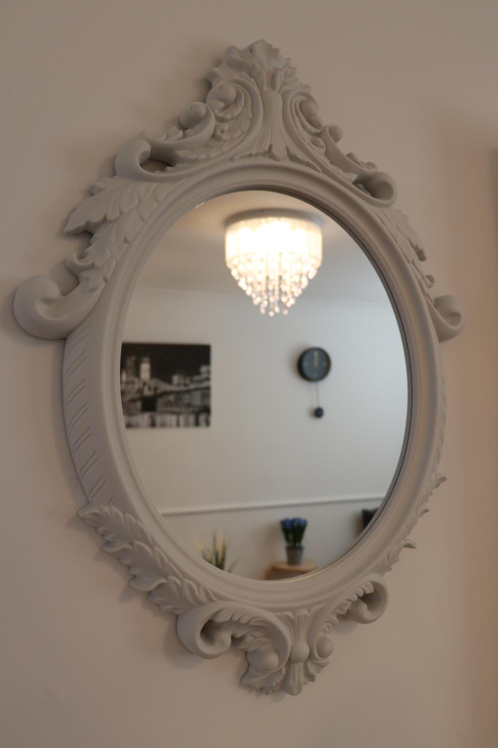 Five-Bedroom House - Photo 20