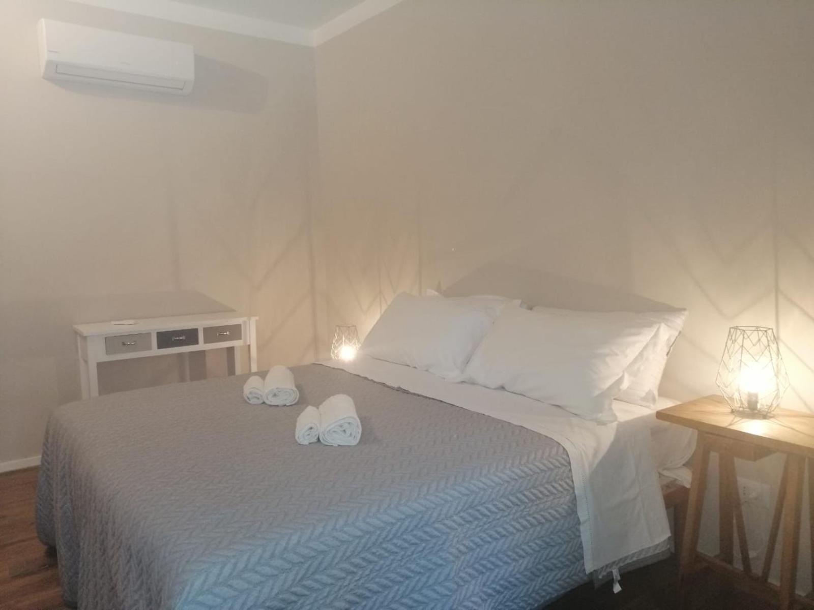 Double or Twin Room with Private Bathroom - Photo 1