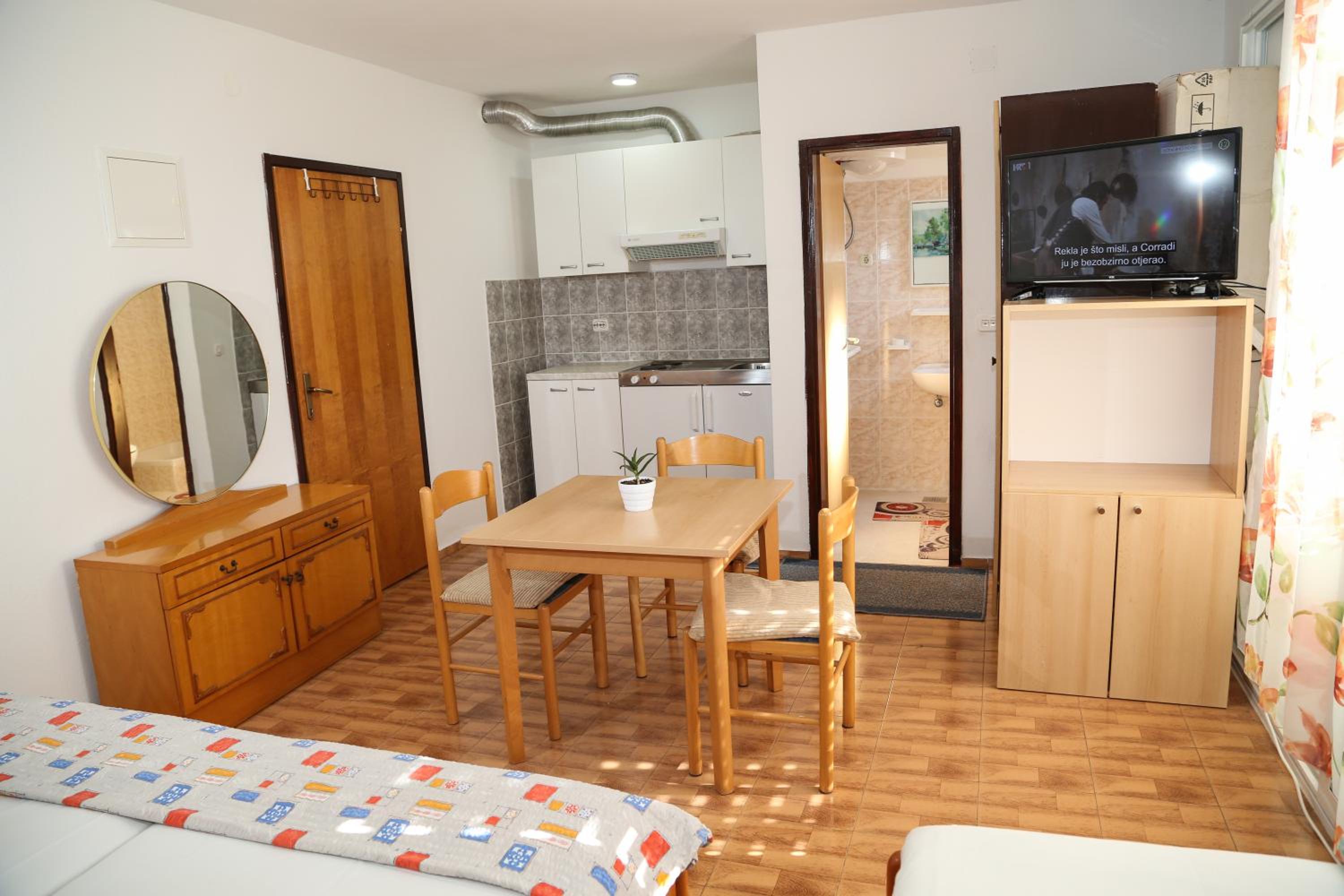 Studio Apartment photo 2